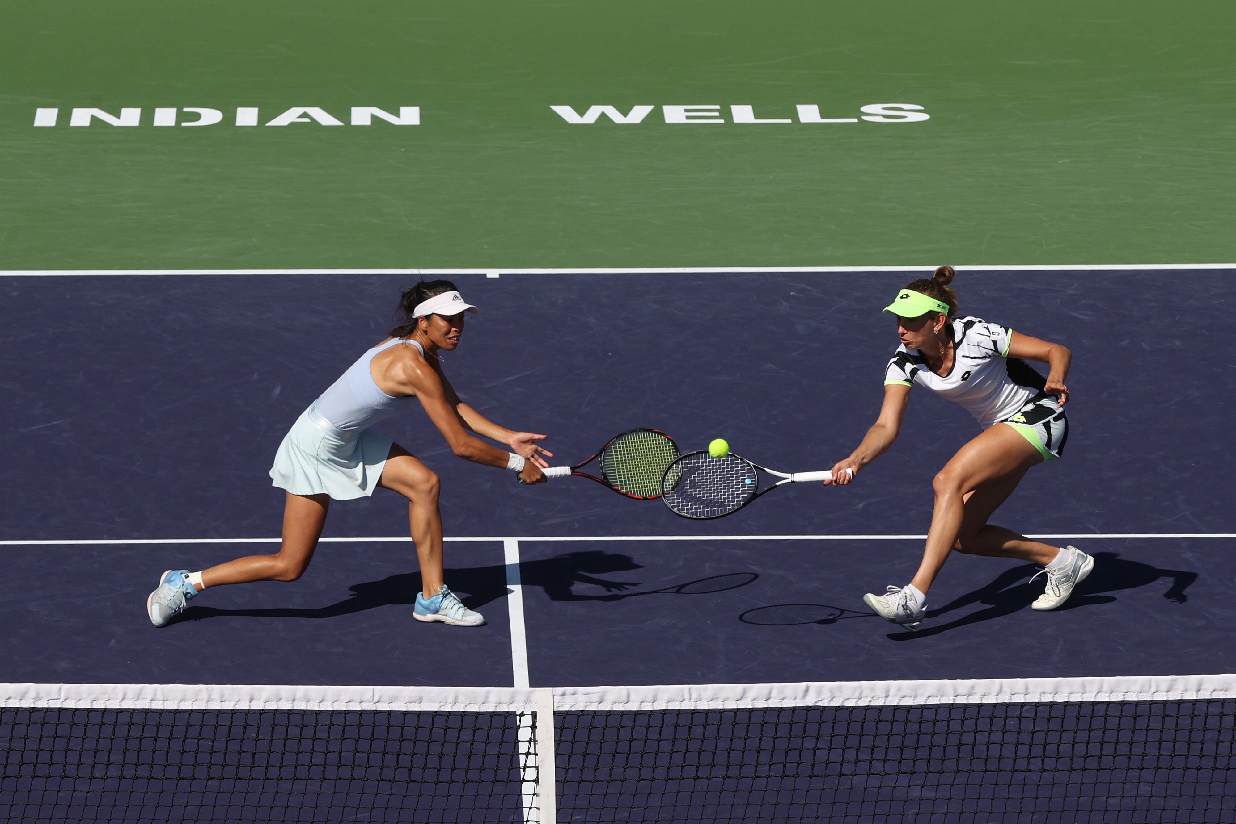 Hsieh Su-wei of Taiwan and Elise Mertens of Belgium in action against Bethanie Mattek-Sands of the US and Iga Swiatek of Poland during the 2021 BNP Paribas Open at Indian Wells. Photo: AFP