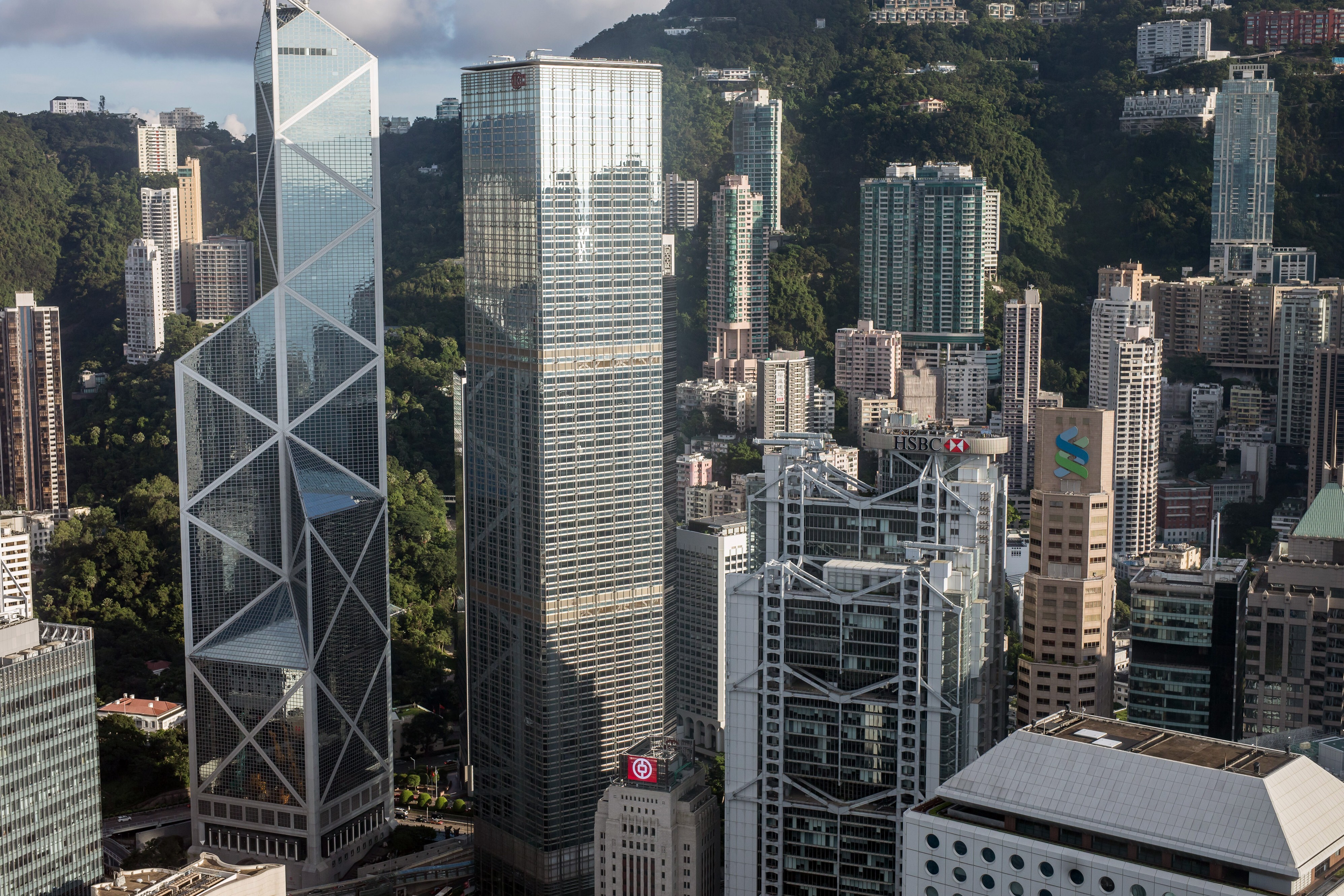 Bank of China, HSBC and Standard Chartered are among the 19 banks that have received approval from the HKMA to sell wealth management products to mainland residents. Photo: Bloomberg