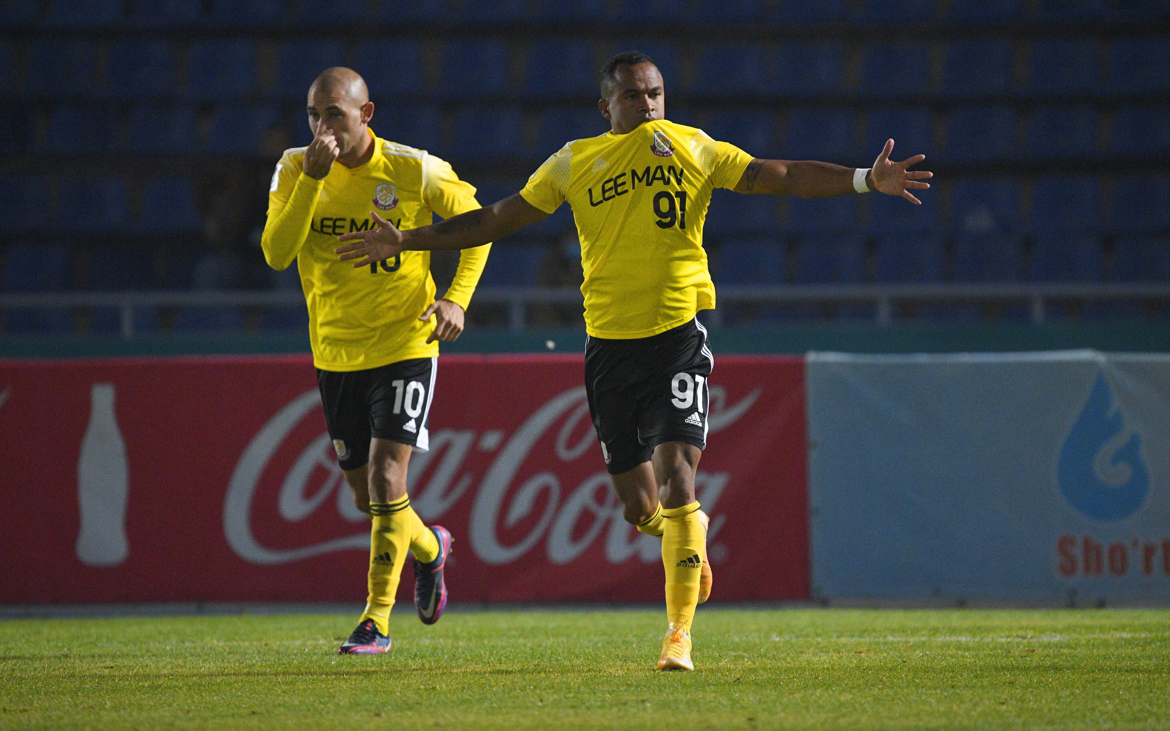 Givanilton Ferreira (right) of Lee Man celebrates against Nasaf of Uzbekistan but still they fail to become the first Hong Kong club to reach the AFC Cup final. Photo: AFC