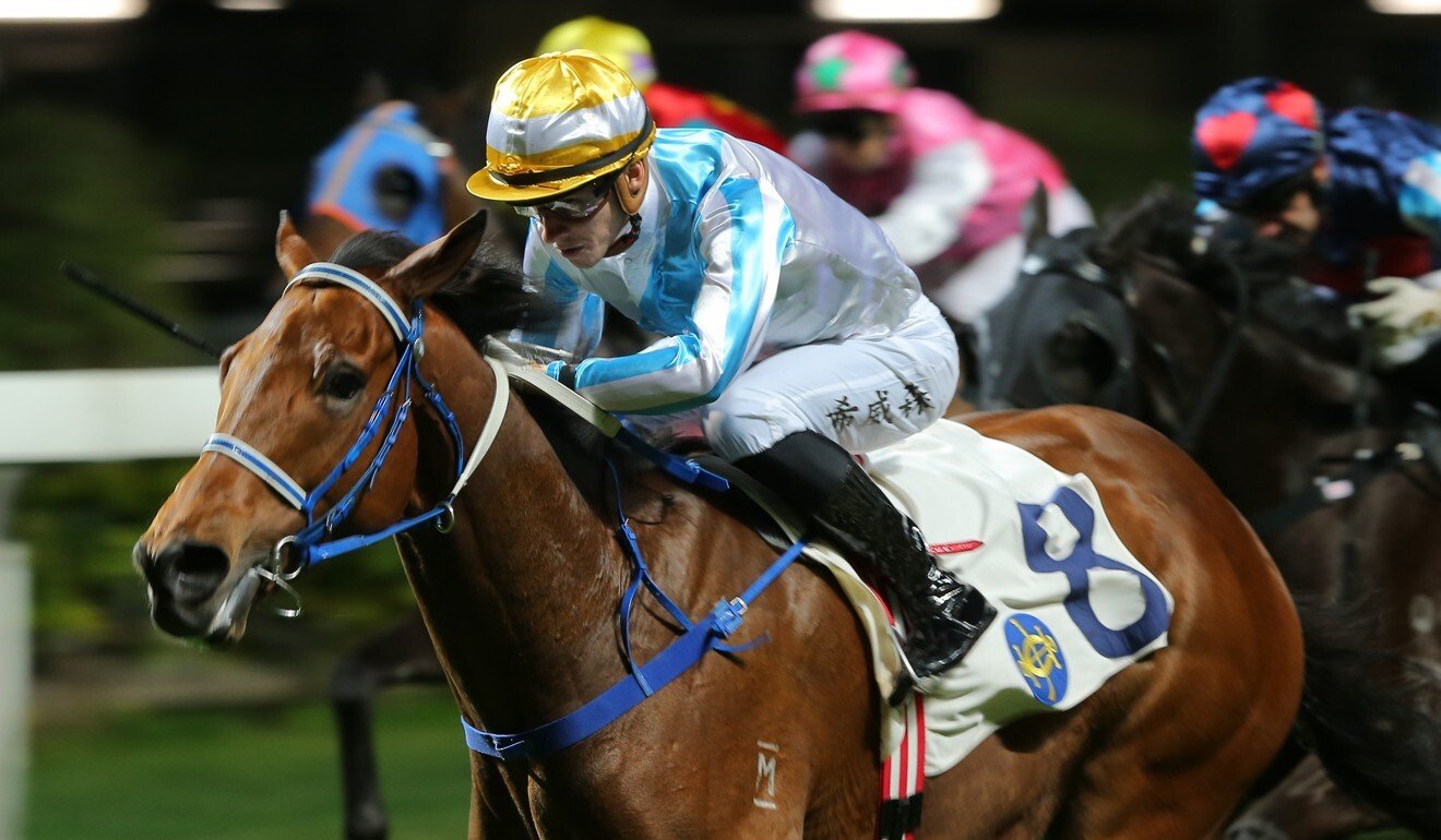 Lyle Hewitson boots Methane to victory at Happy Valley.