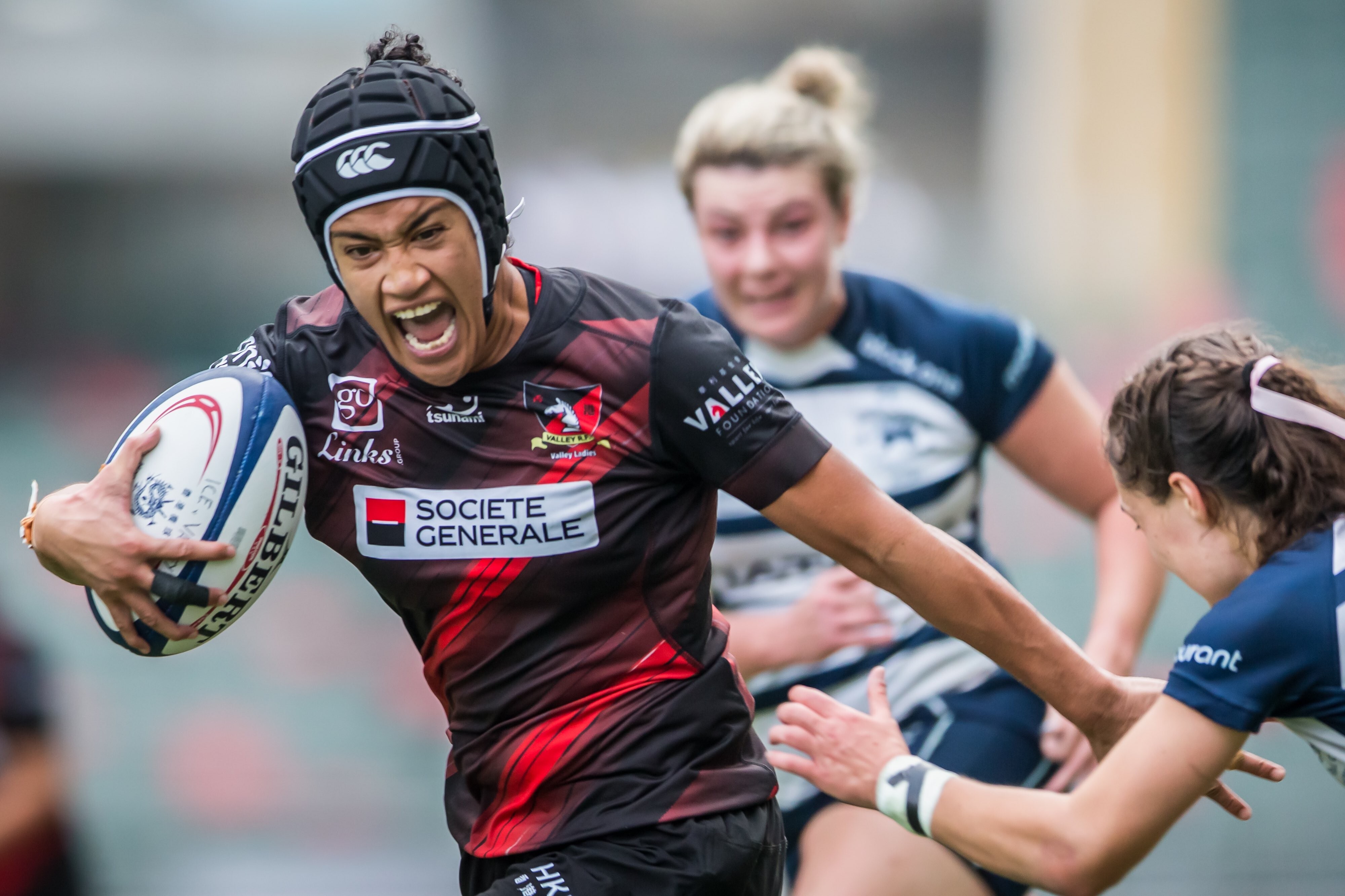 Bella Milo goes over for a captain's try. Photo: Phoebe Leung