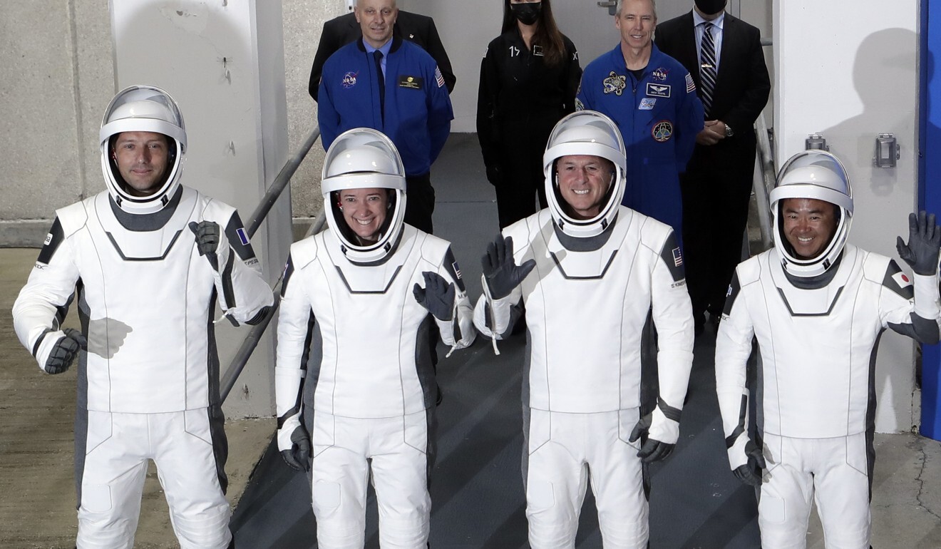 SpaceX Returns 4 Nasa Astronauts To Earth, Ending 200-day Mission On ...