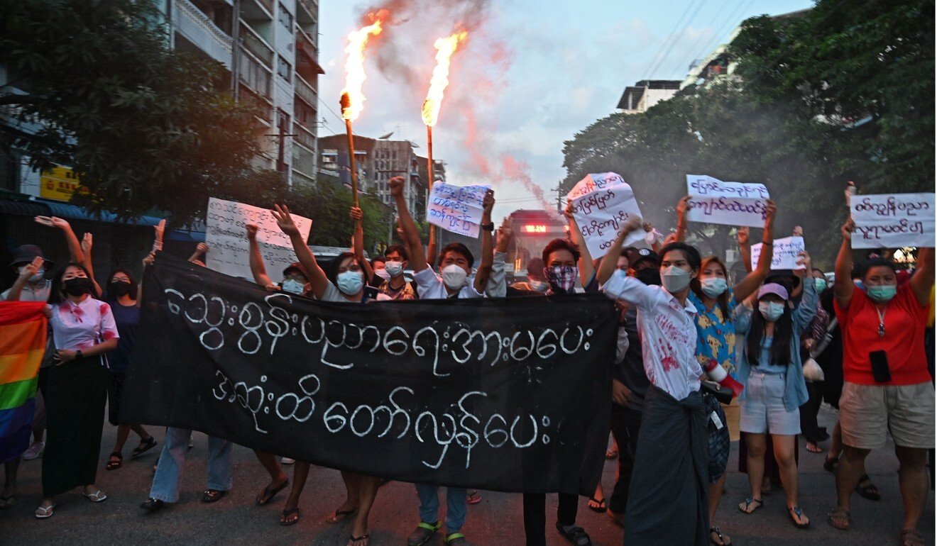 Protesters in Yangon, Myanmar, take part in a demonstration against the military coup on November 10, 2021. Photo: AFP