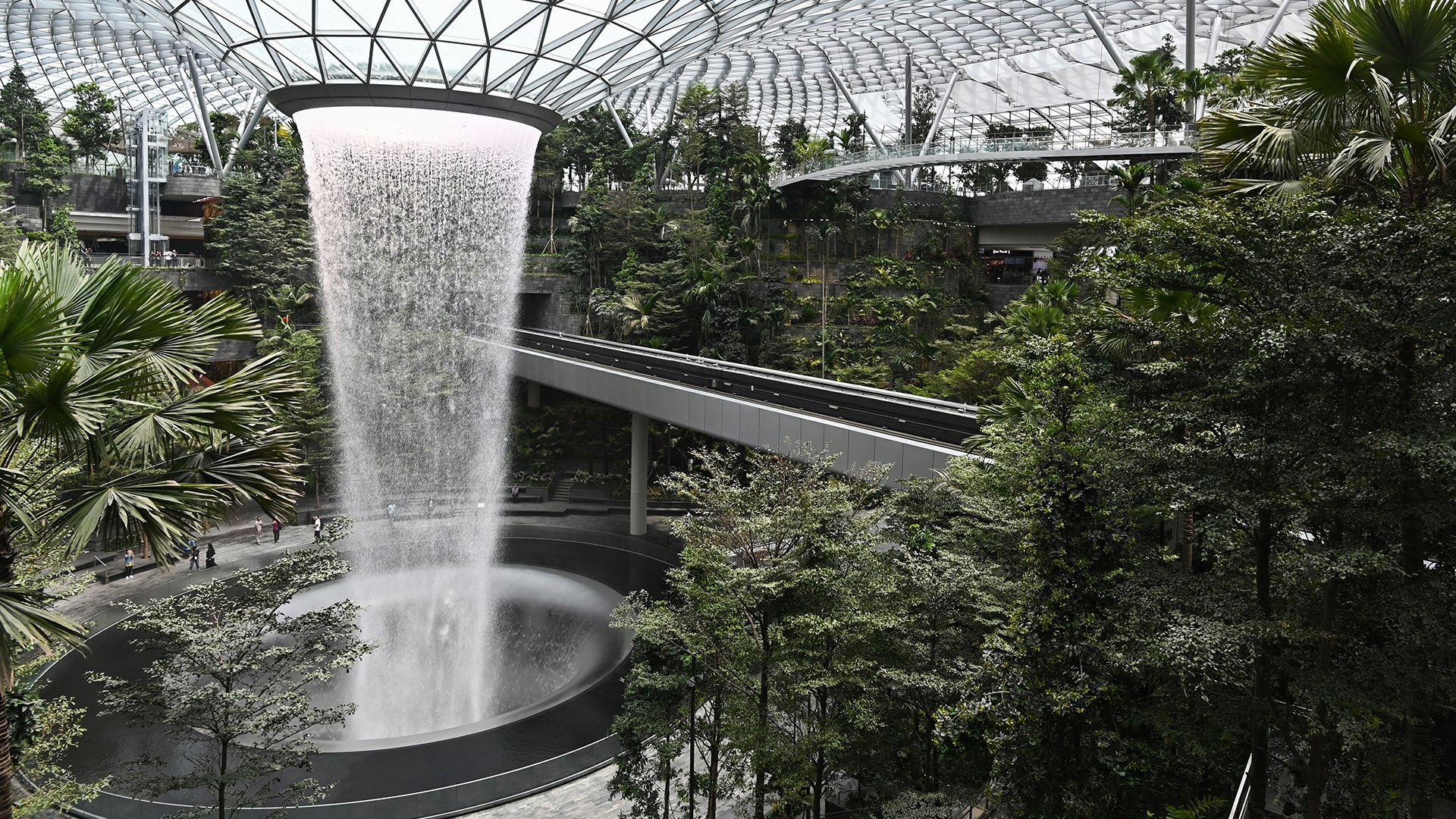 World S Tallest Indoor Waterfall Draws Crowds To Singapore S New