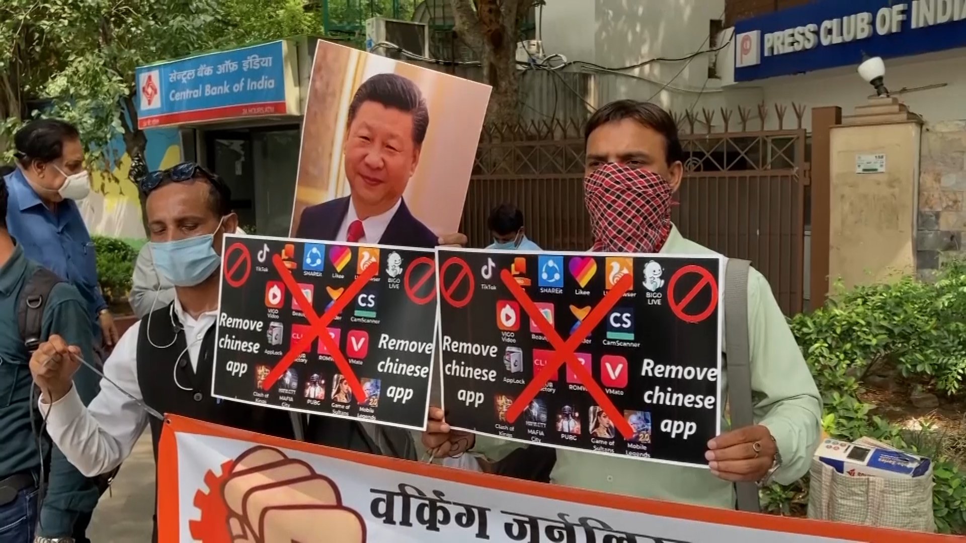 India bans 59 Chinese apps, including Clash of Kings