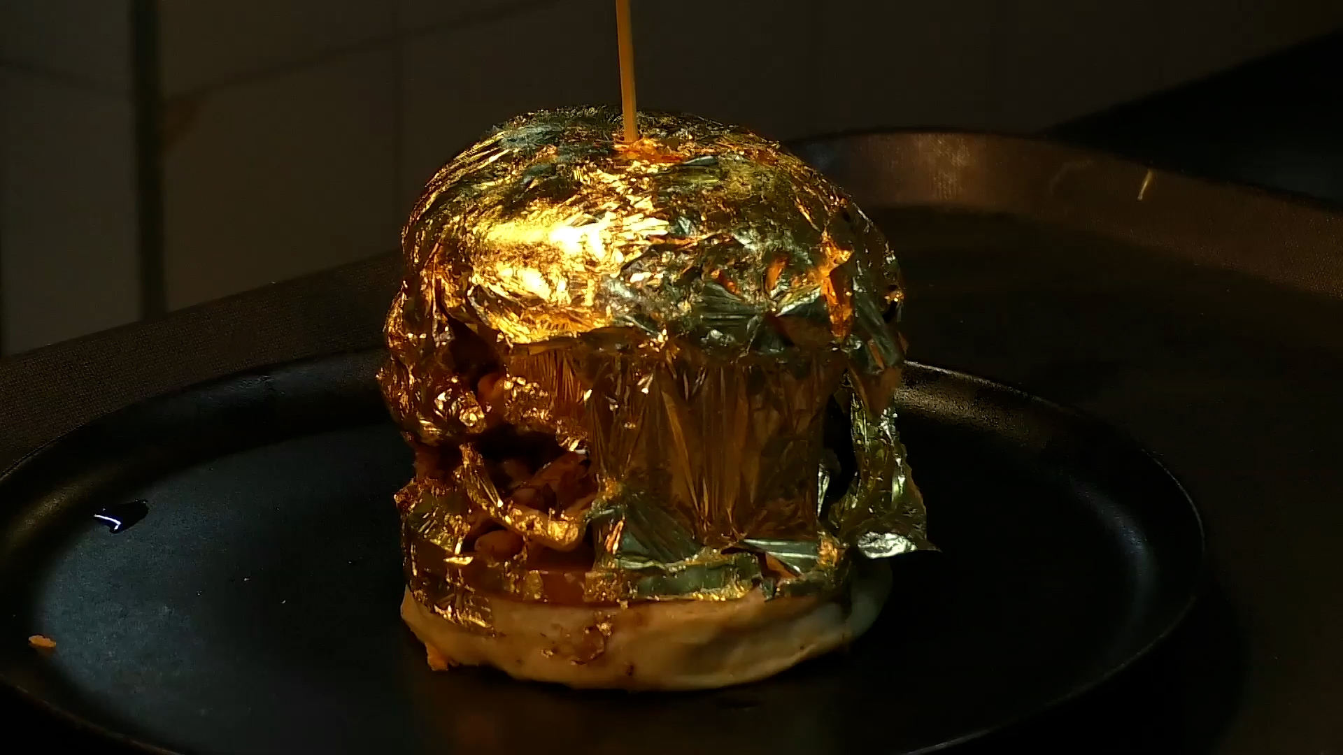 Restaurant In Colombia Offers 24k Gold Plated Burger Amid Covid 19 Pandemic South China Morning Post