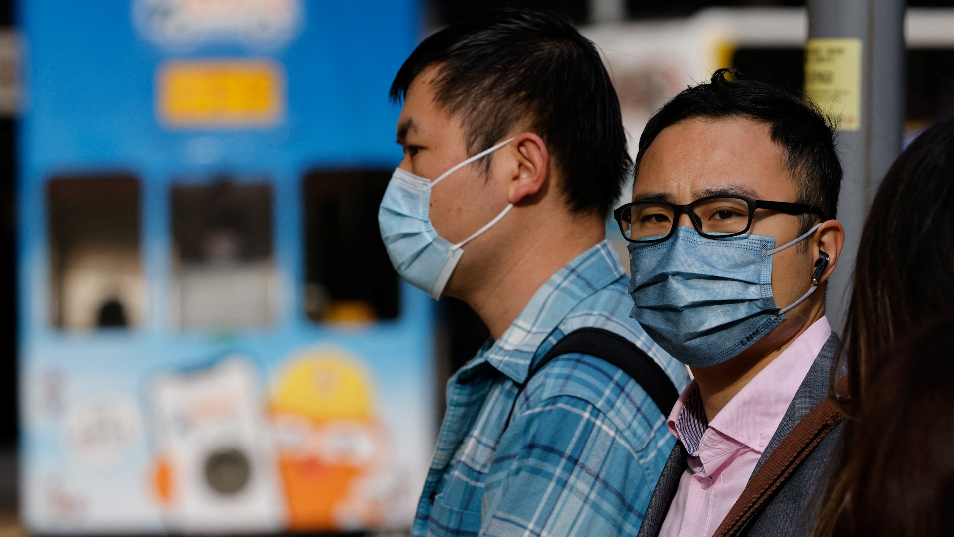 koncept Mistillid flyde Smiles in the street once again: Hong Kong scraps Covid mask rule after  nearly 3 years | South China Morning Post