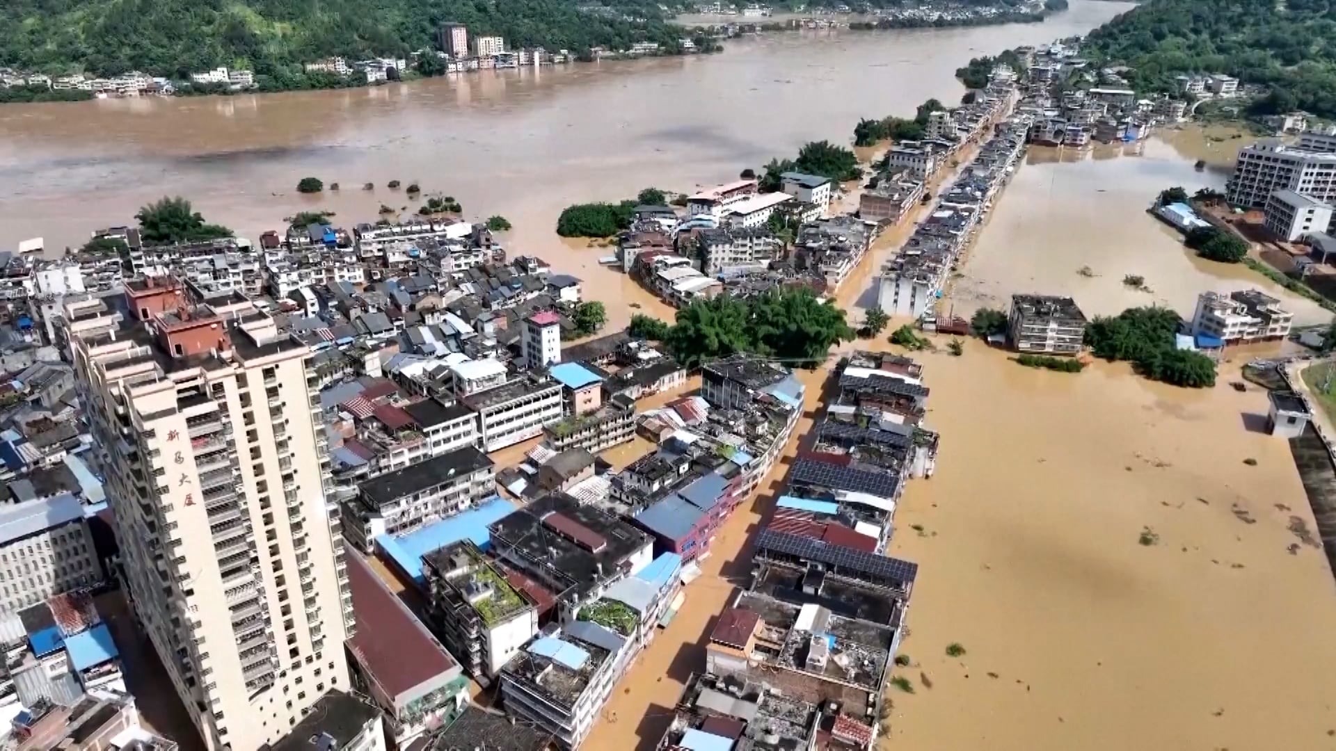 Xi Jinping urges all-out efforts as floods and droughts grip parts of China