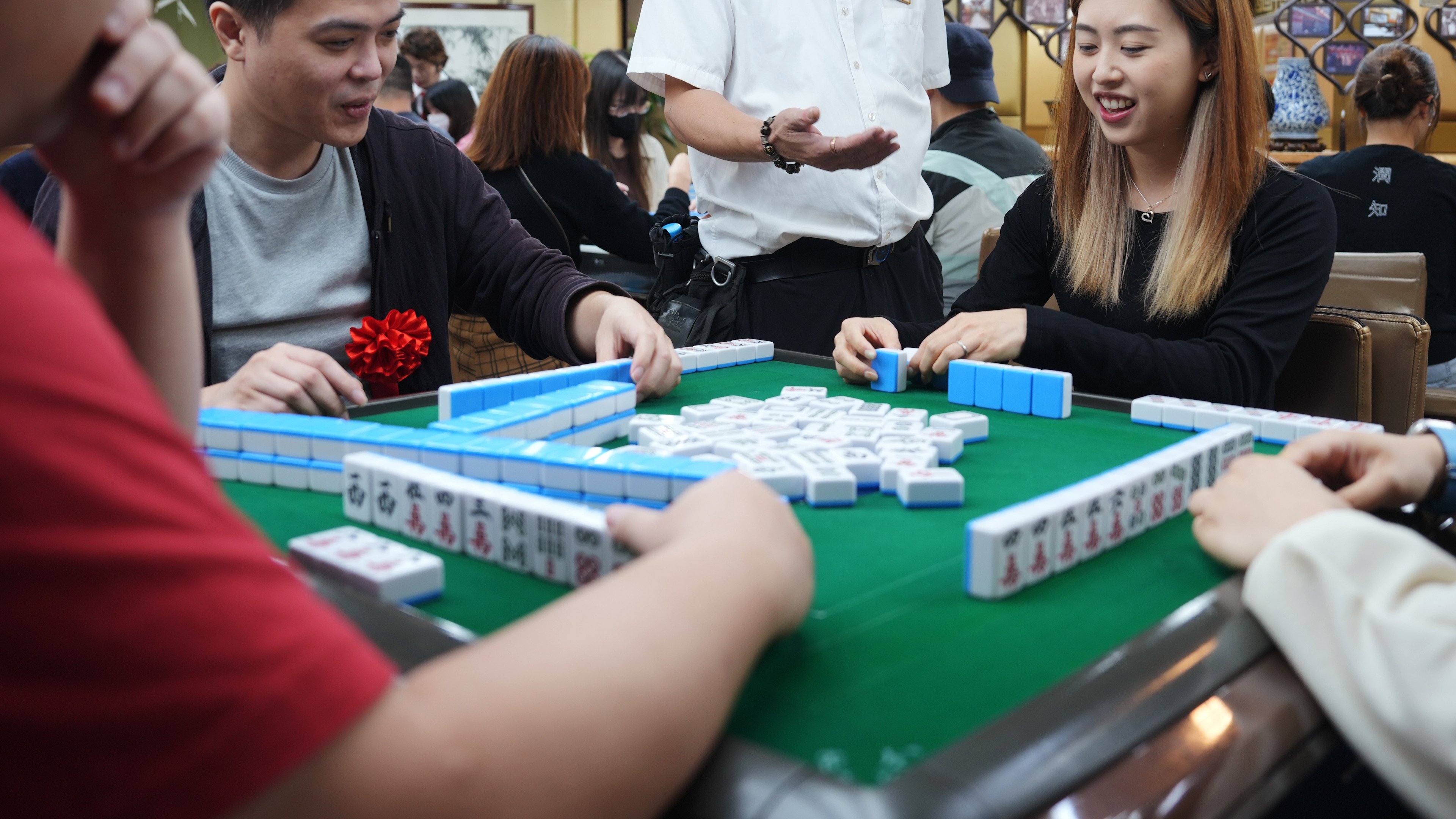 Hong Kong mahjong parlour hosts open-house to break misconceptions