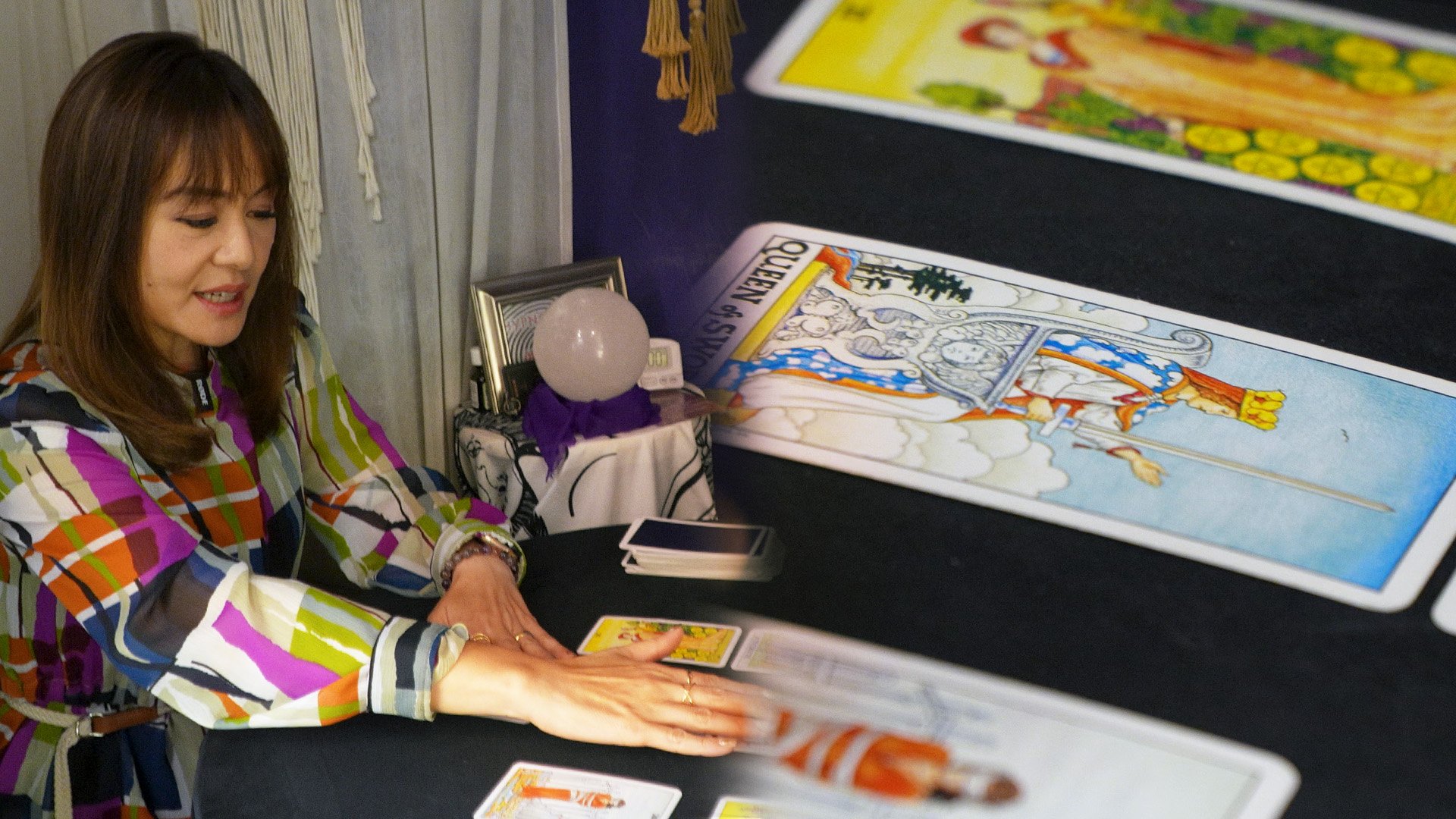 Tarot readers offer spiritual guidance to young Hongkongers