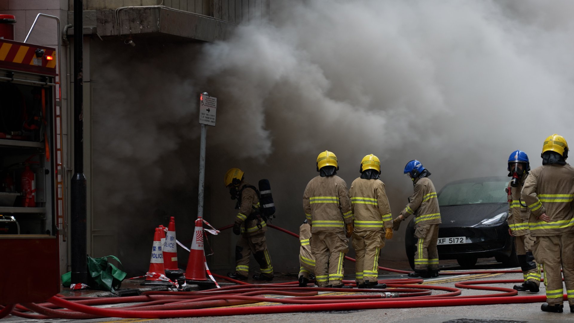 Fire erupts in busy Hong Kong shopping district