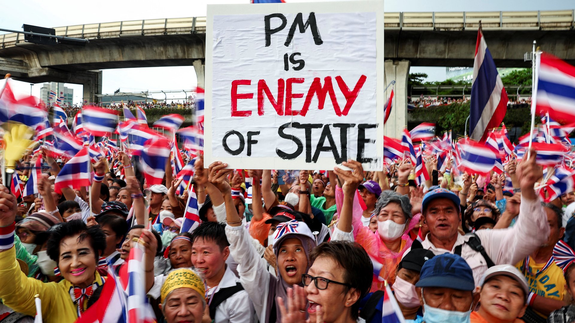 Thai yellow shirts return to demand Paetongtarn’s removal after leaked Hun Sen call
