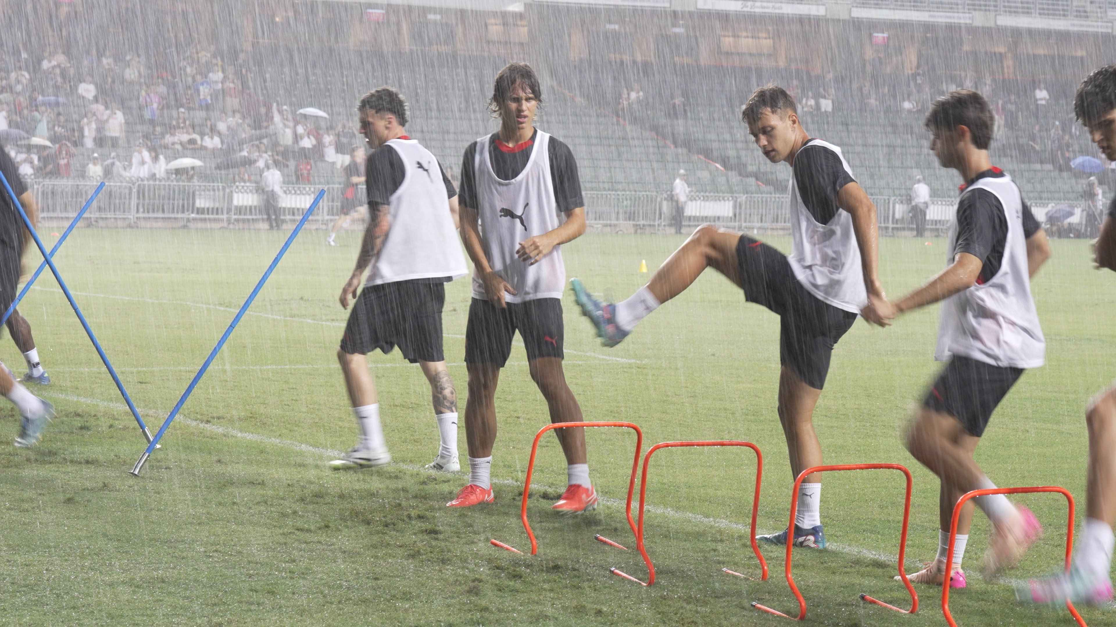 Liverpool FC and AC Milan train ahead of Hong Kong Football Festival 2025