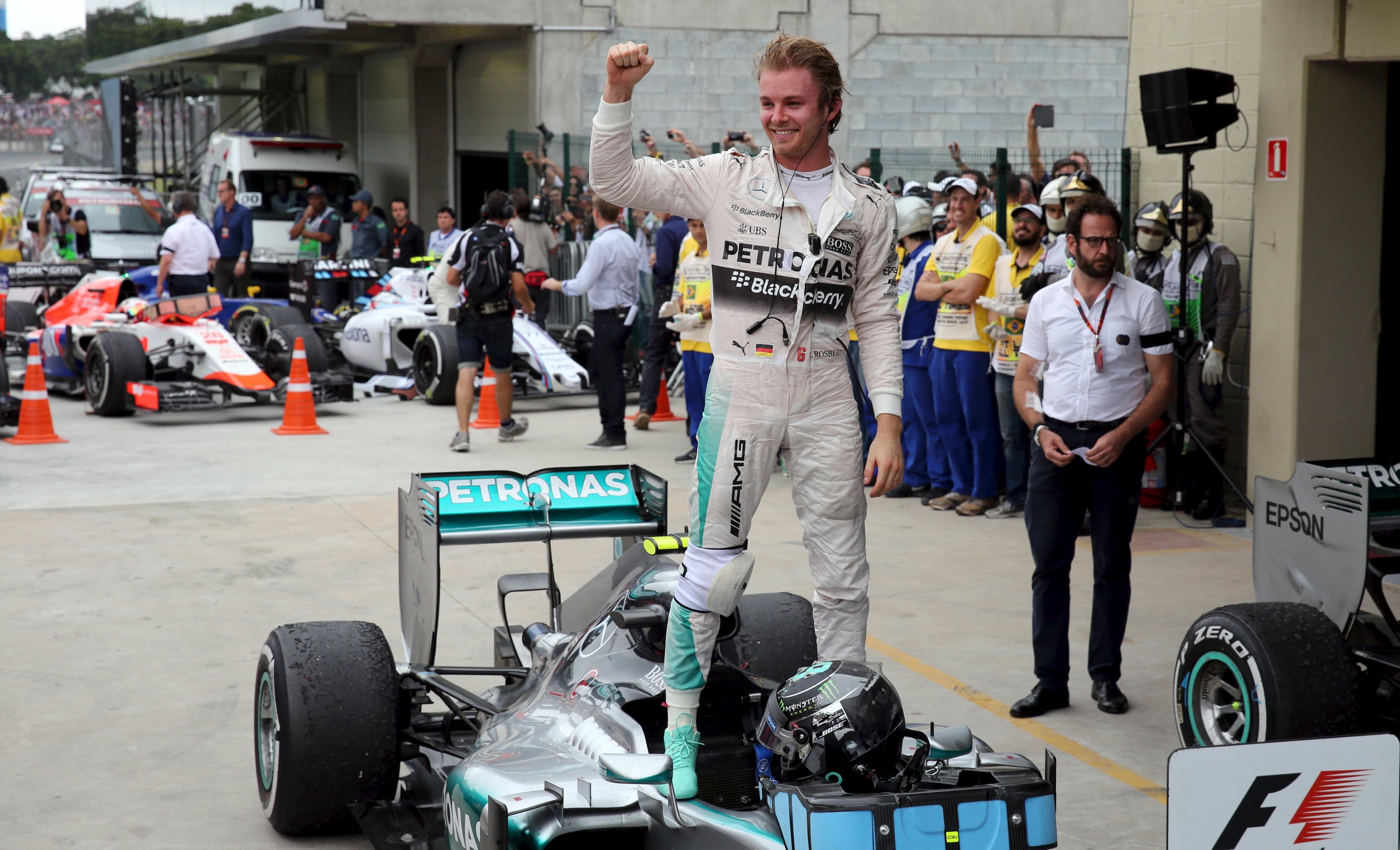 Mercedes Formula One driver Nico Rosberg of Germany celebrates after winning the Brazilian F1 Grand Prix in Sao Paulo, Brazil, November 15, 2015. REUTERS/Nacho Doce TPX IMAGES OF THE DAY