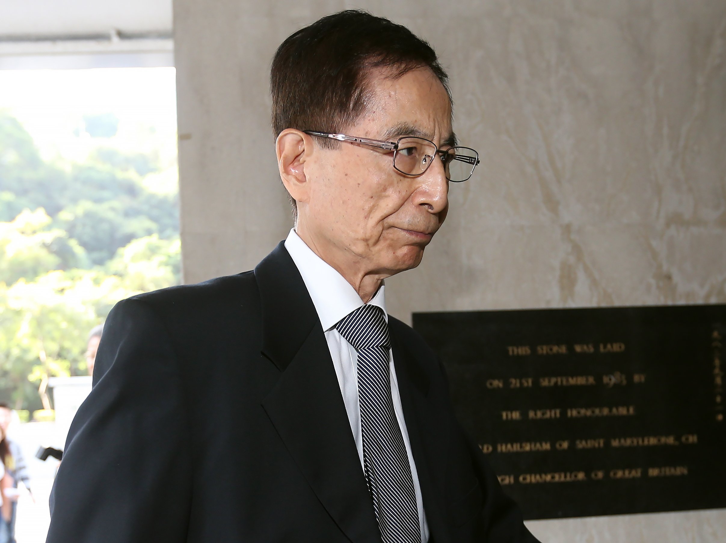 Martin Lee Chu-ming arrives High Court for the HKU injunction case. 24NOV15