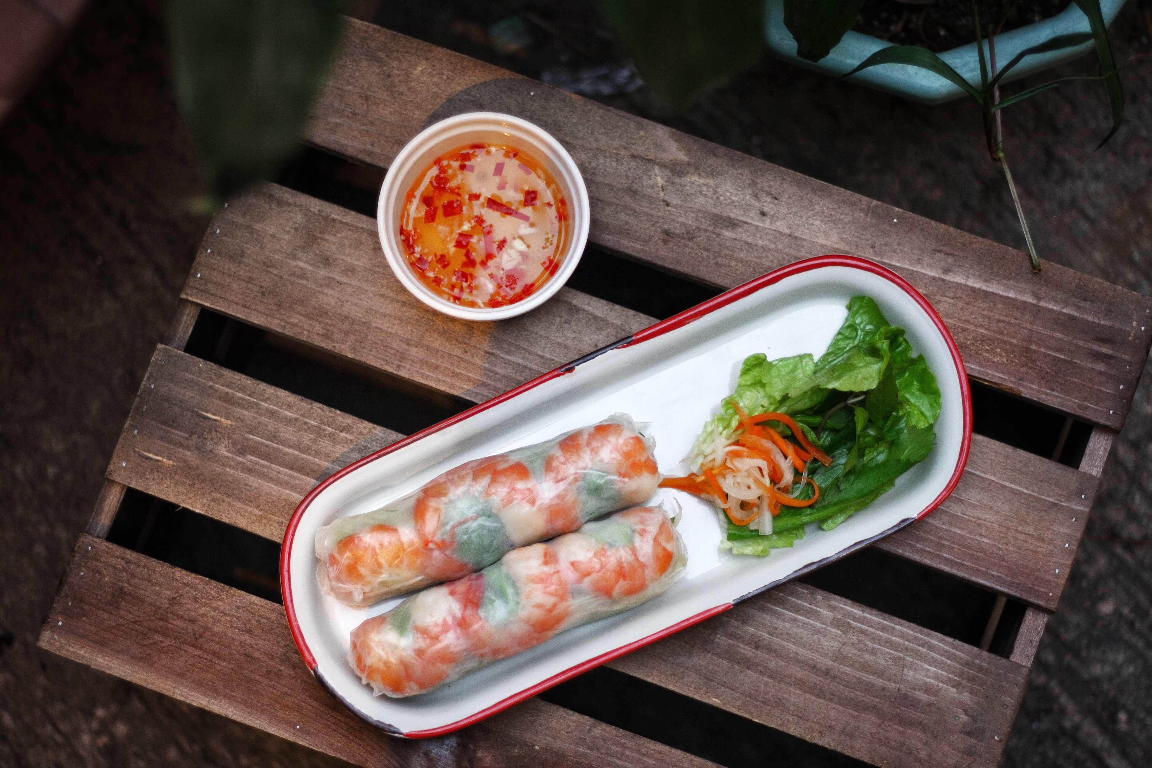 This handout image shows Cuon-Fresh veggies rice paper rolls with prawns & pork at Com Banh Mi Vietnamese restaurant, on Tai Wong Street East, Wanchai. [05JANUARY2016 100- FOOD ONLINE]