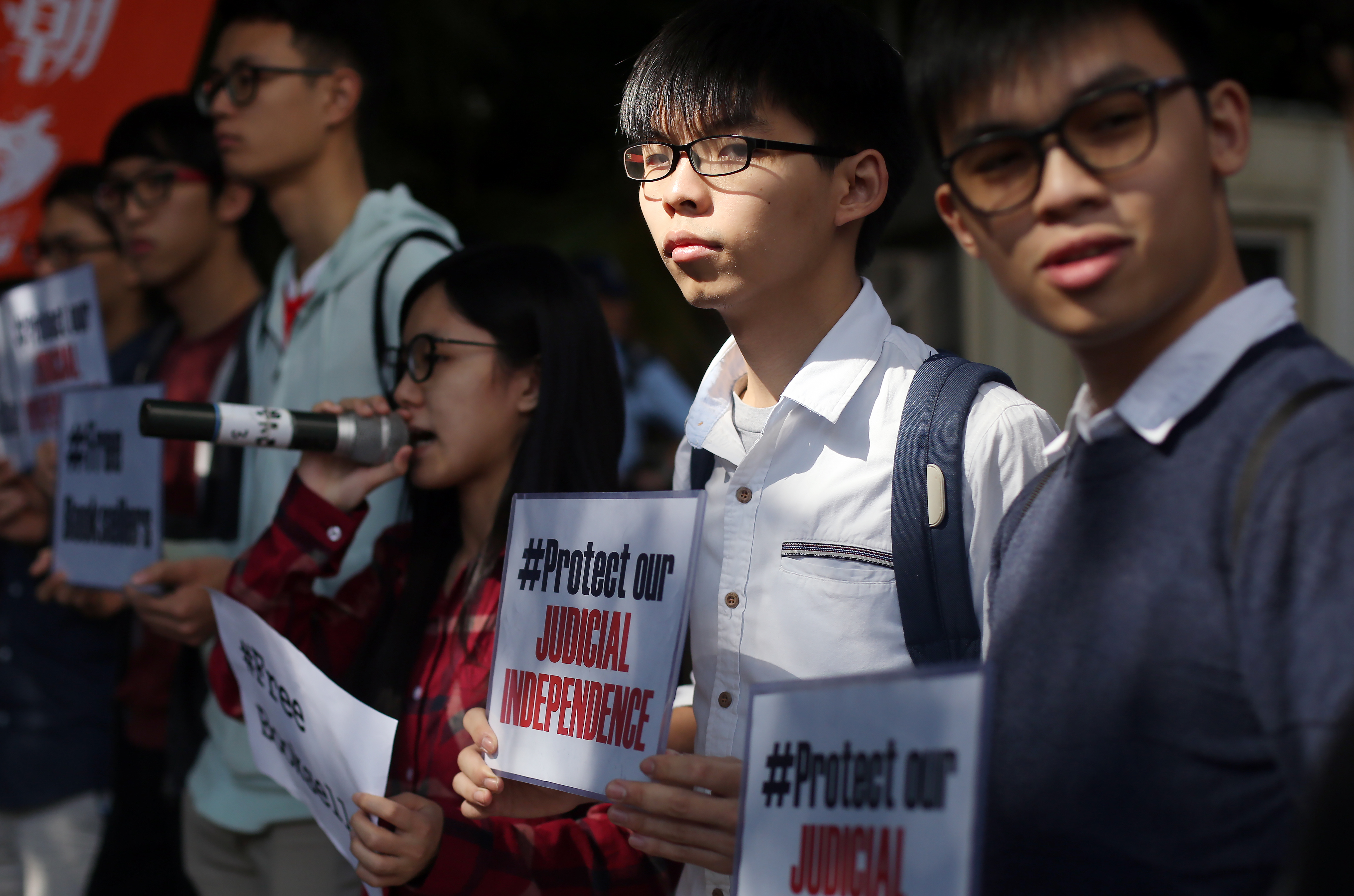 Scholarism members protest over the disappearance of several Hong Kong booksellers outside the US consulate in Hong Kong. Photo: Sam Tsang