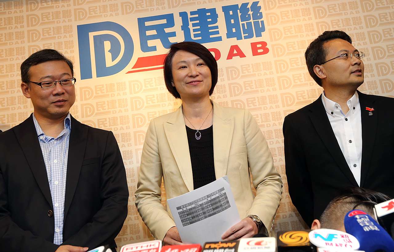 Starry Lee with DAB vice-chairmen Horace Cheung Kwok-kwan (left) and Brave Chan Yung. Photo: David Wong