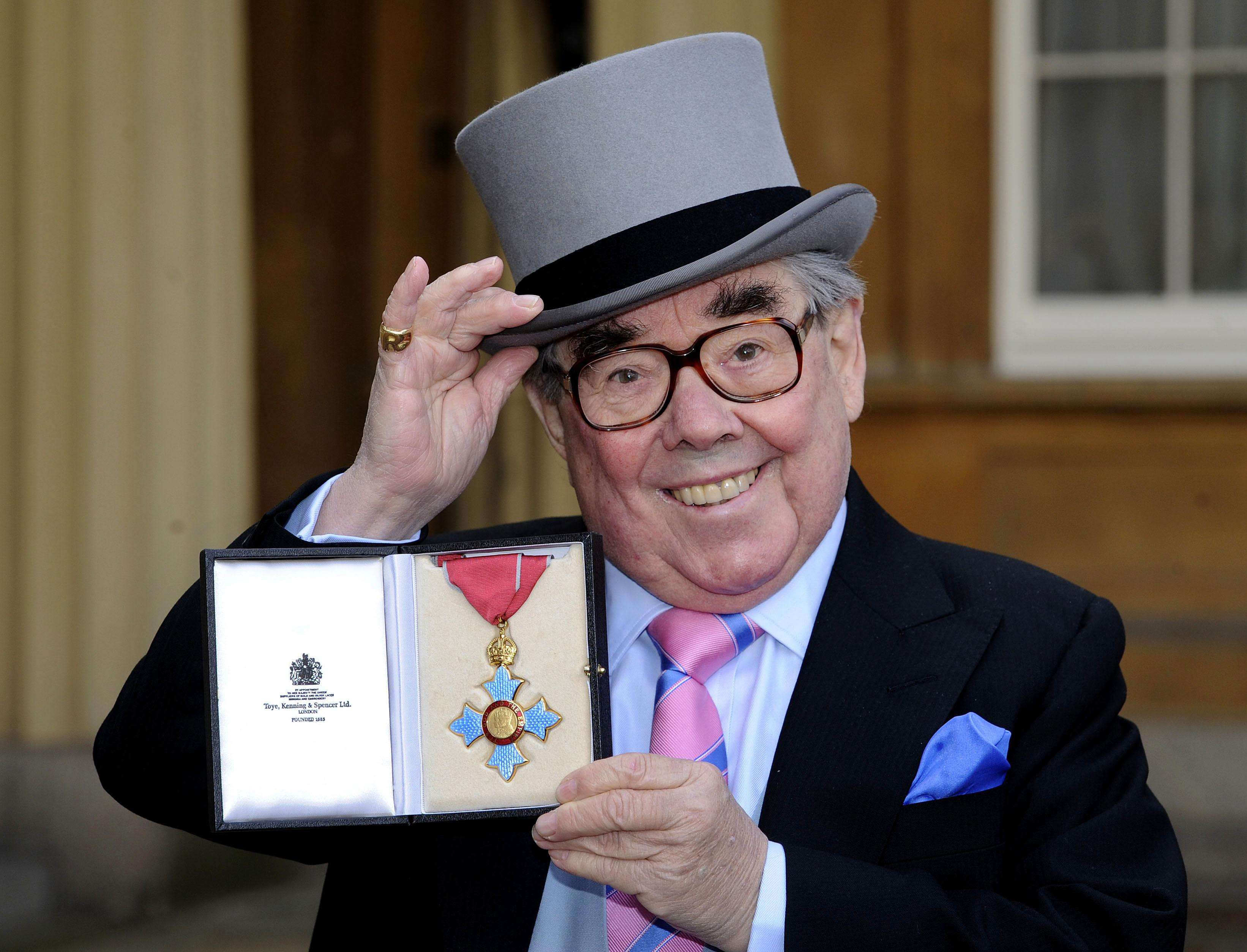 Ronnie Corbett's funniest jokes, quotes and one-liners as comedian dies  aged 85 - Mirror Online