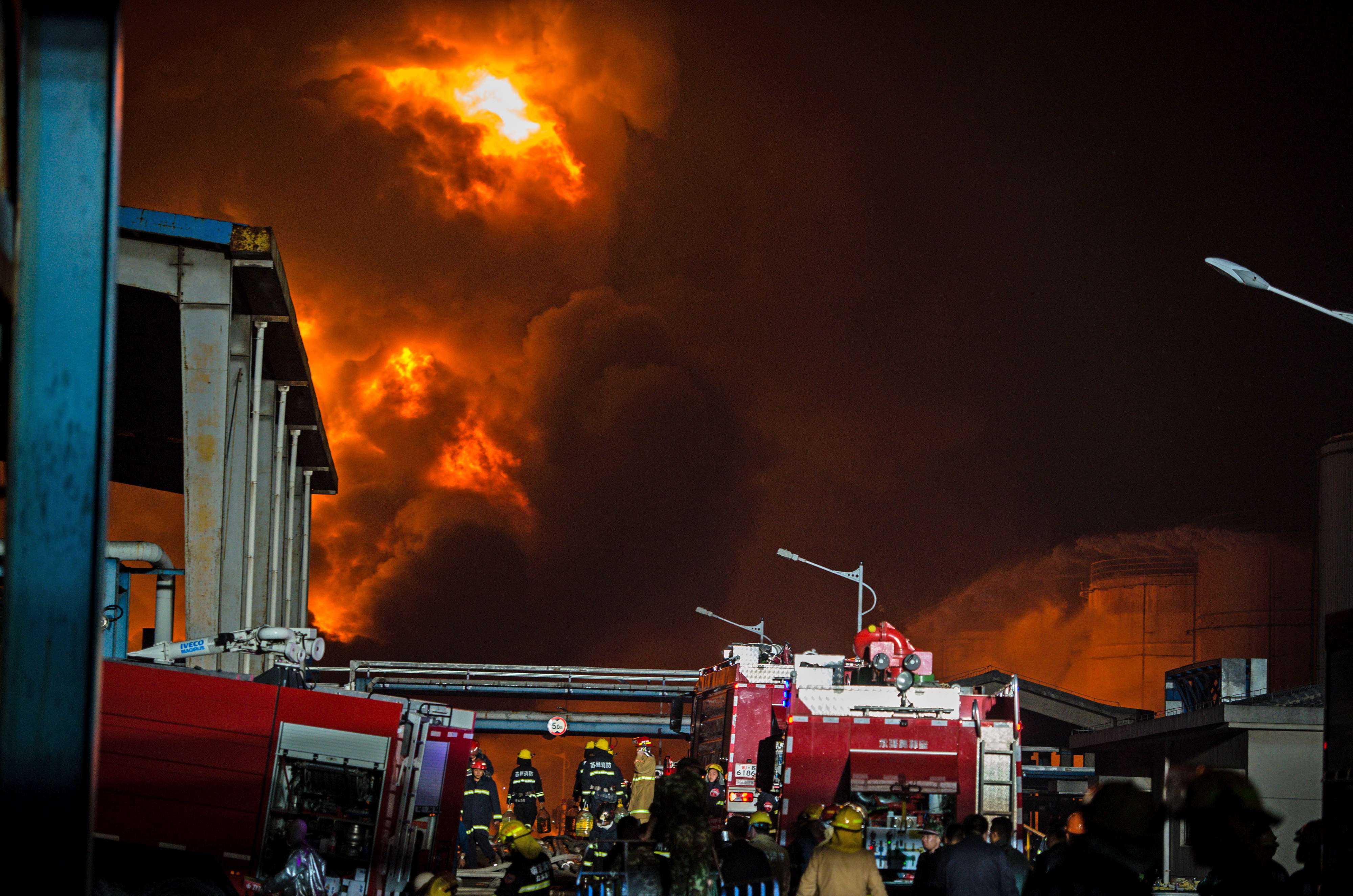 Firefighters were finally able to control the blazes early Saturday morning following explosions at a chemical warehouse in Jingjiang, eastern China on Friday. Photo: Xinhua