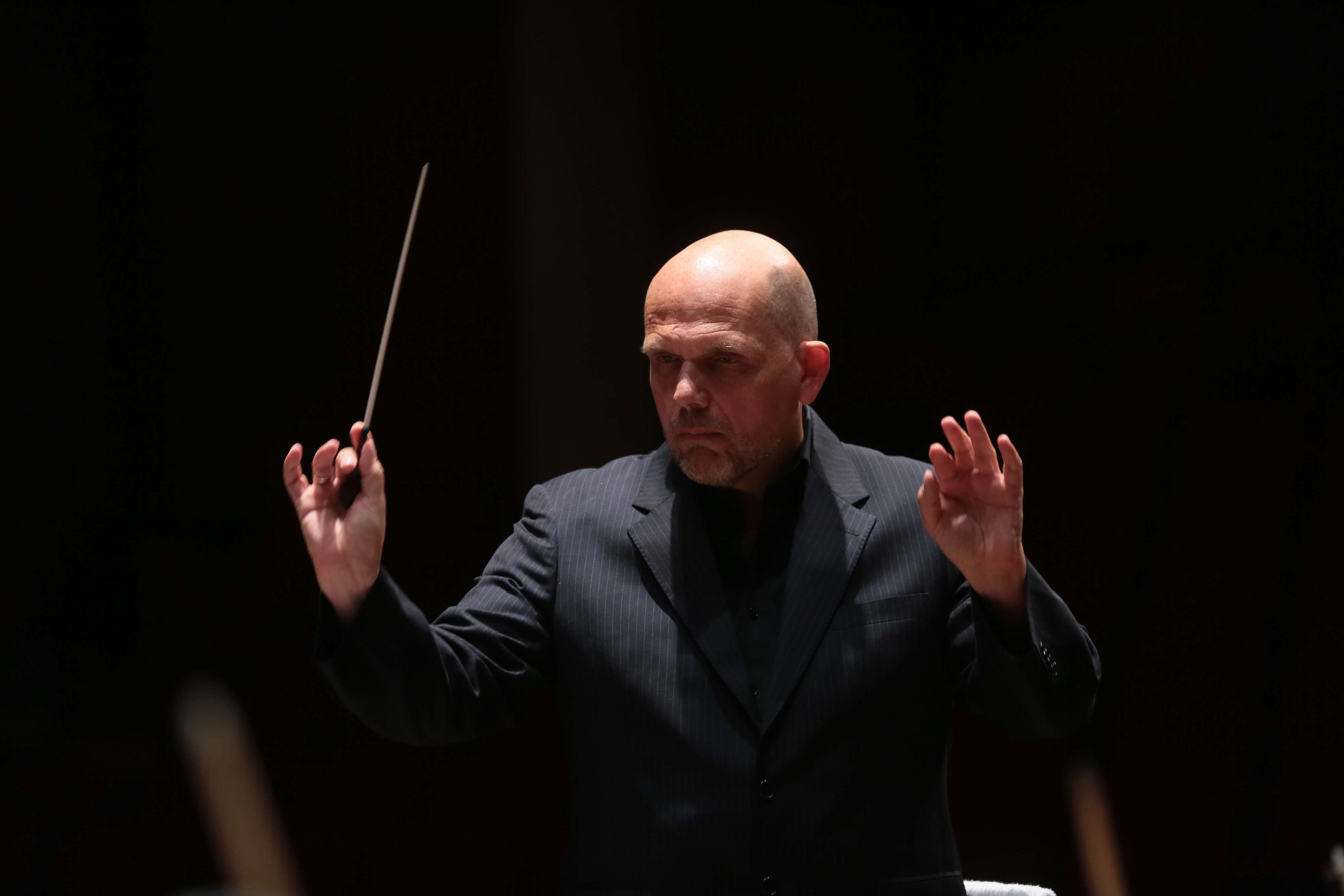 Jaap van Zweden will conduct the Hong Kong Philharmonic Orchestra during the 2016-17 season.