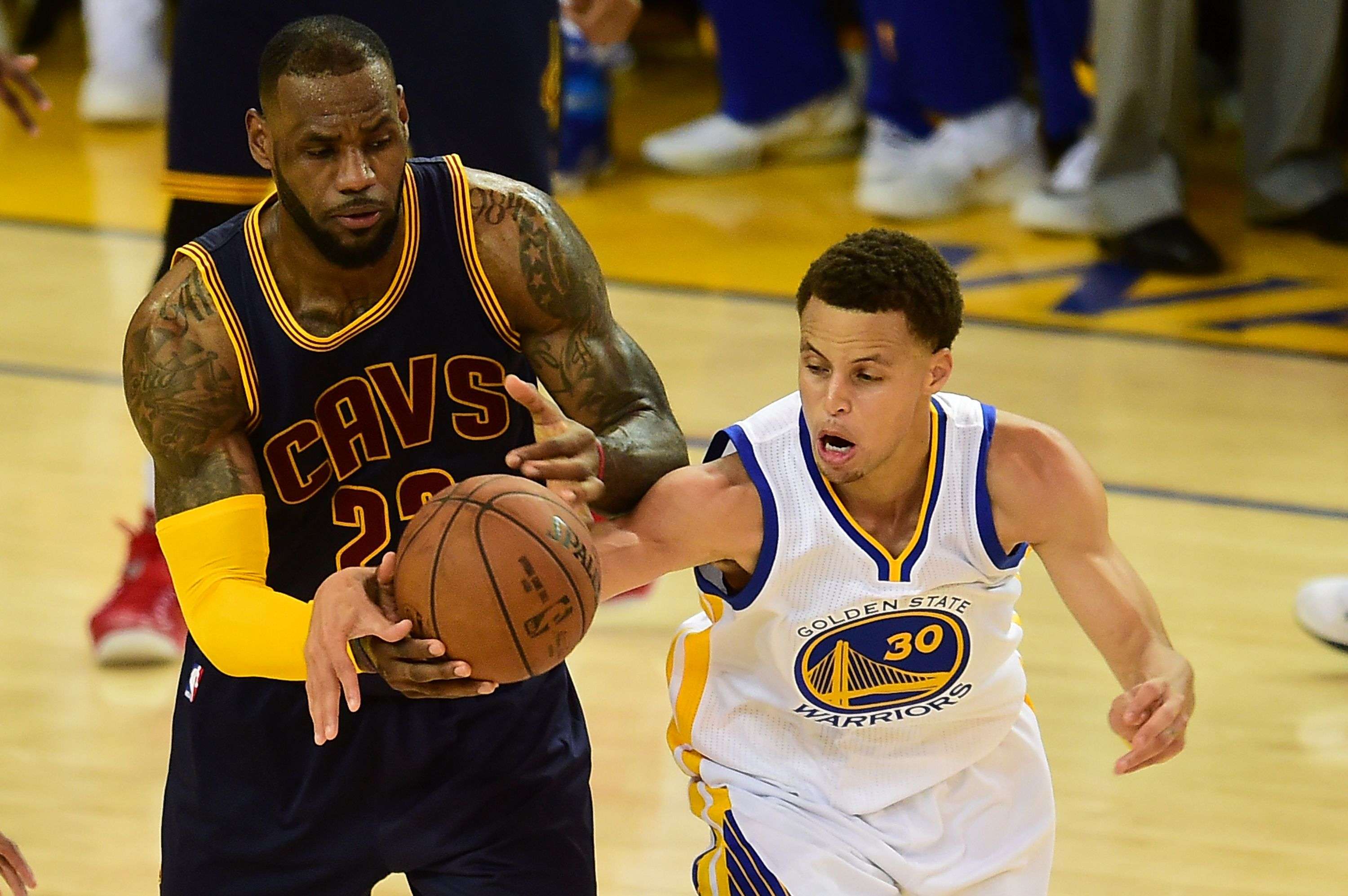 Stephen Curry and LeBron James will clash in the NBA Final for a second straight year. Photo: AFP