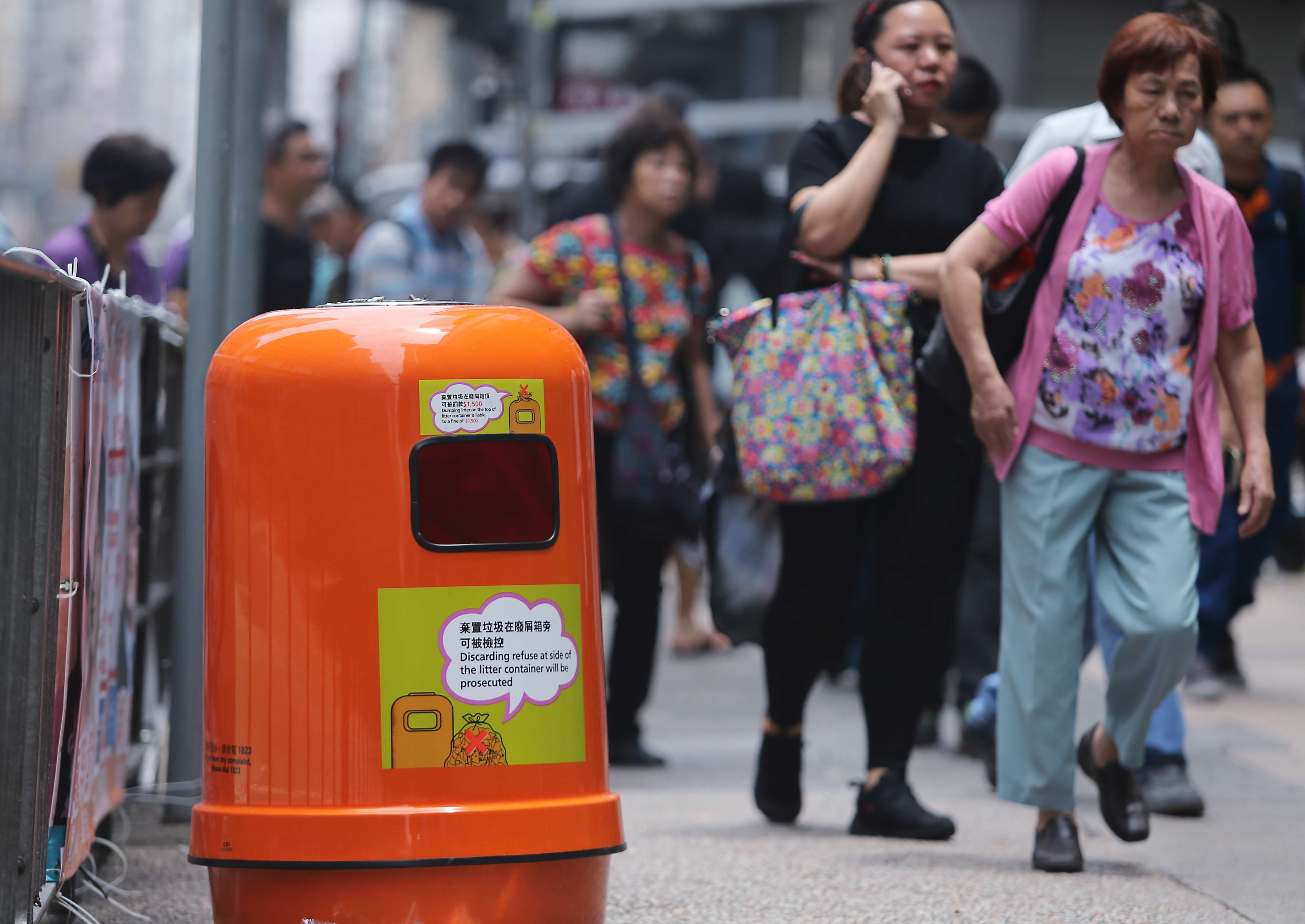 A new rubbish bin with a smaller opening in Mong Kok. Photo: Sam Tsang