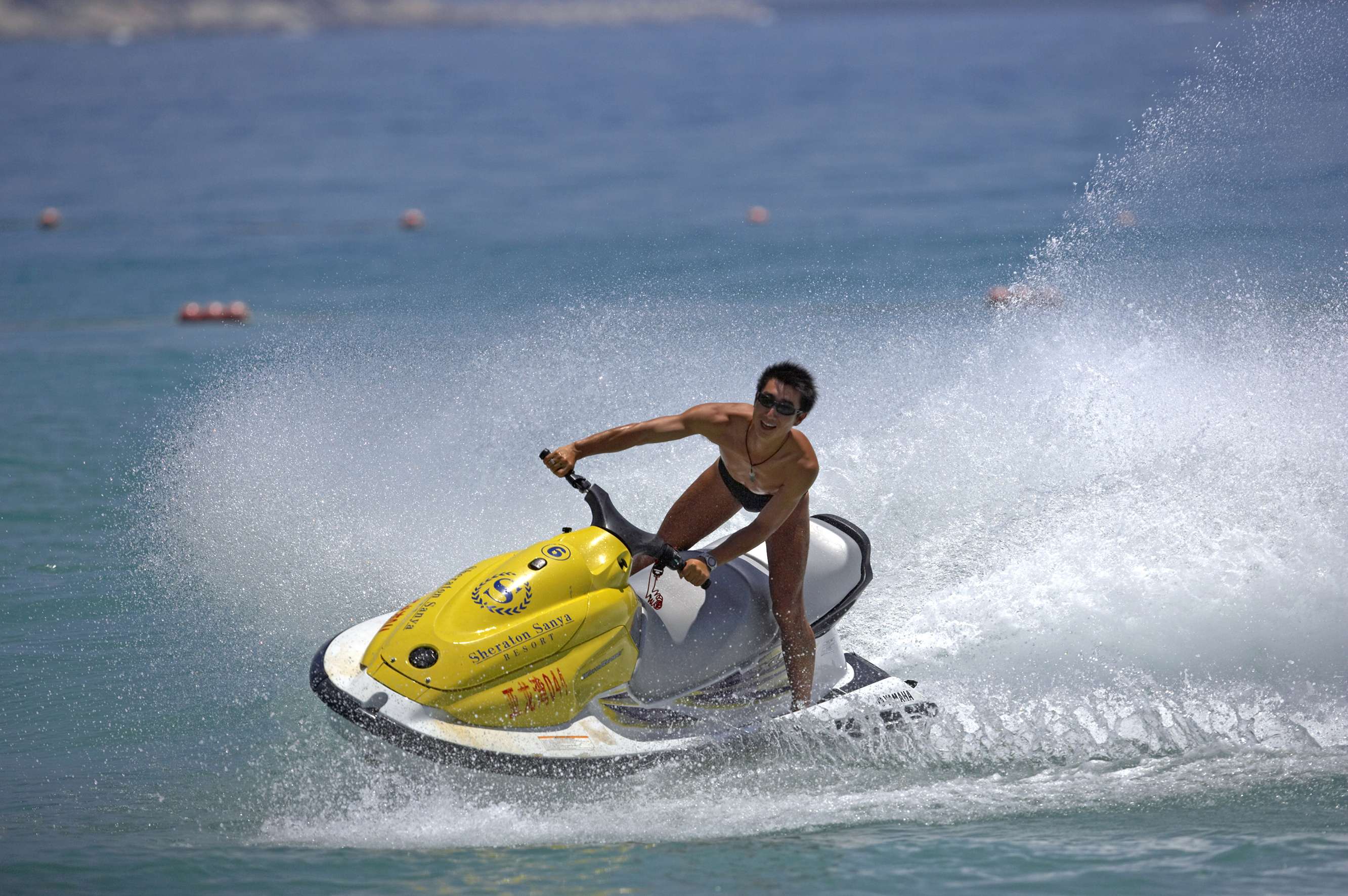 The opportunity to participate in a wide range of water sports is one of Sanya’s major selling points.