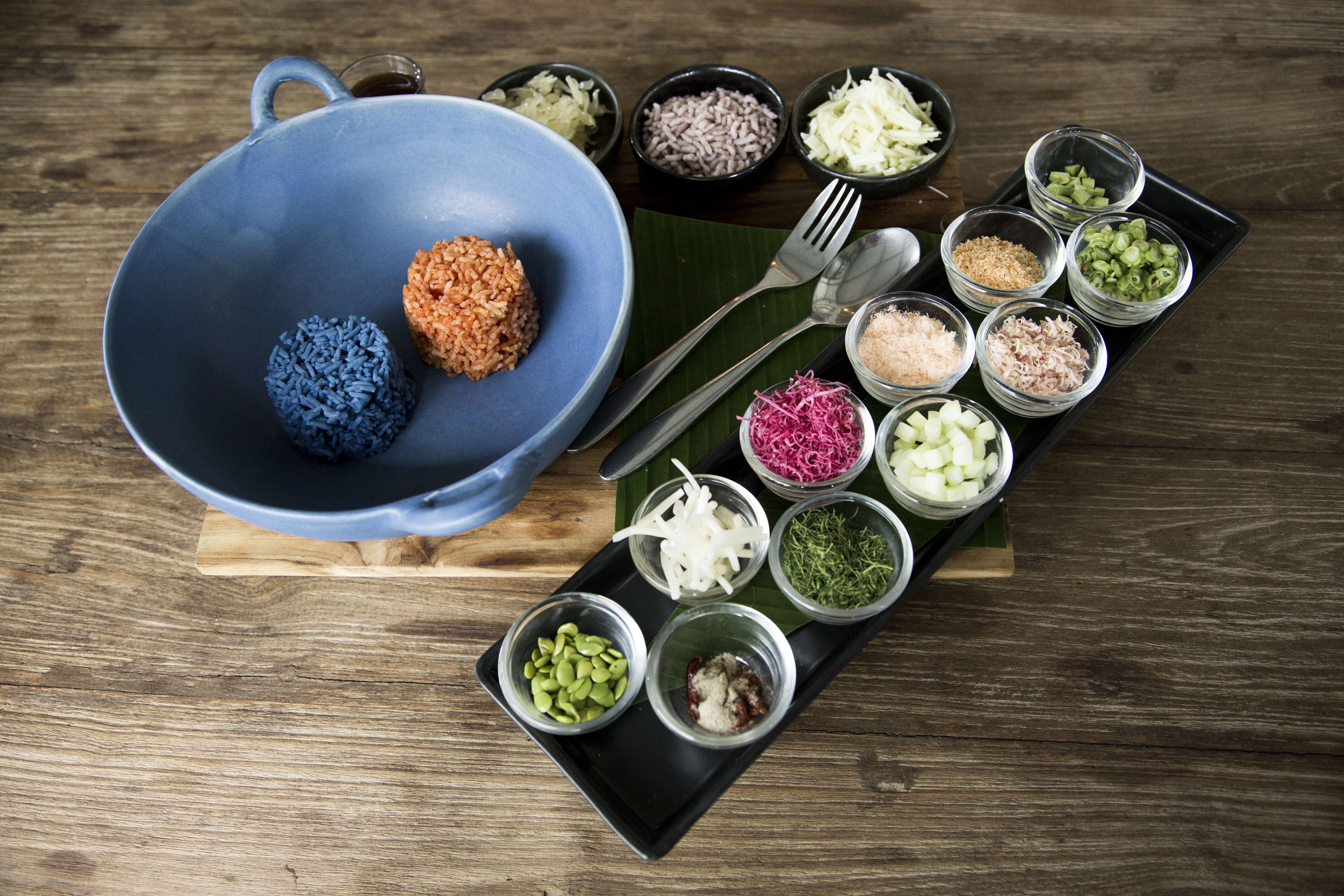 DIY Thai rice salad at Woo Cafe. Photos: Alexis Holm