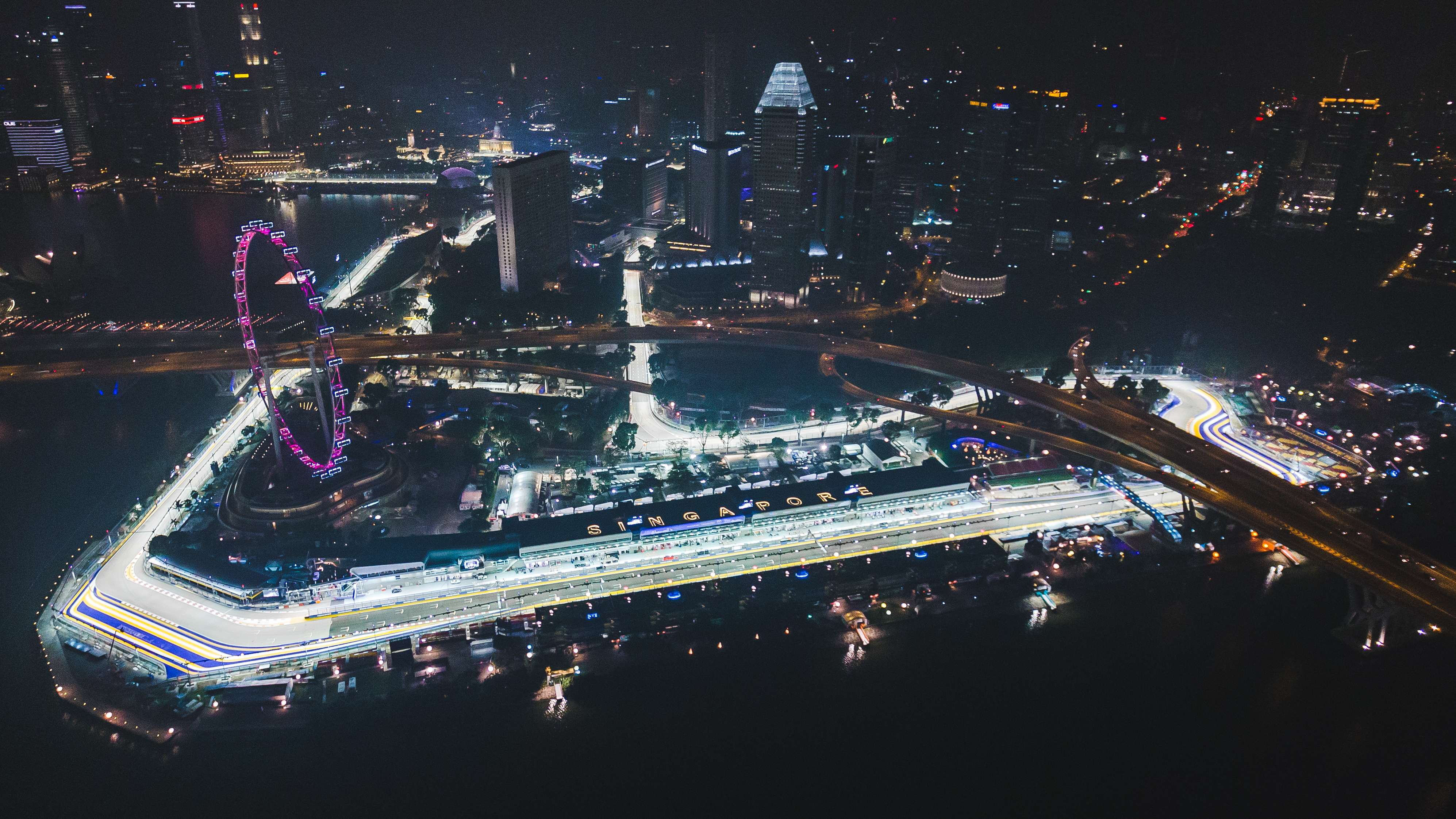 Marina Bay Street Circuit is the scene of thrilling race action and provides spectacular night views of the track illuminated against the backdrop of the Singapore skyline.