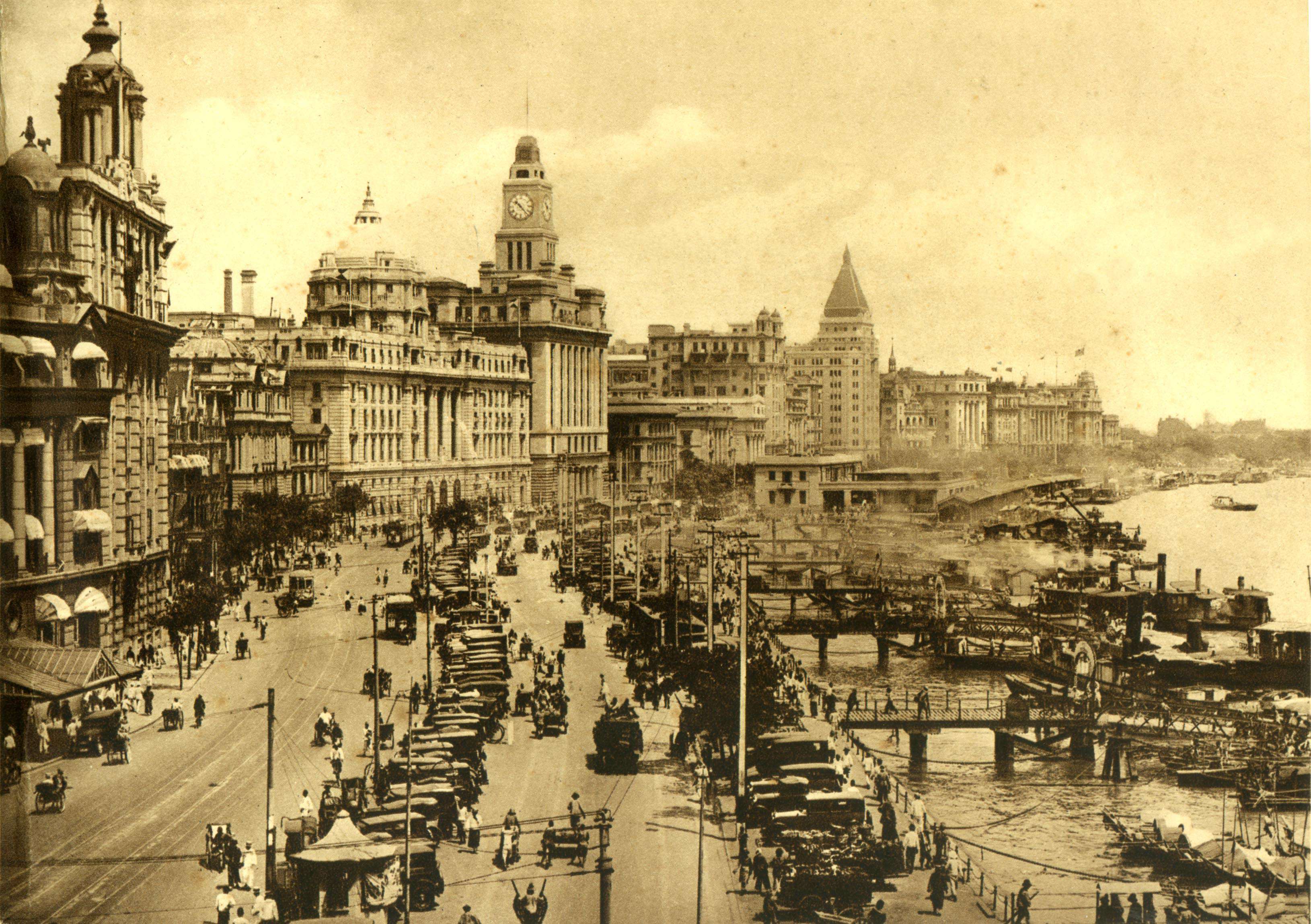 Shanghai Bund with Cathay Hotel at right