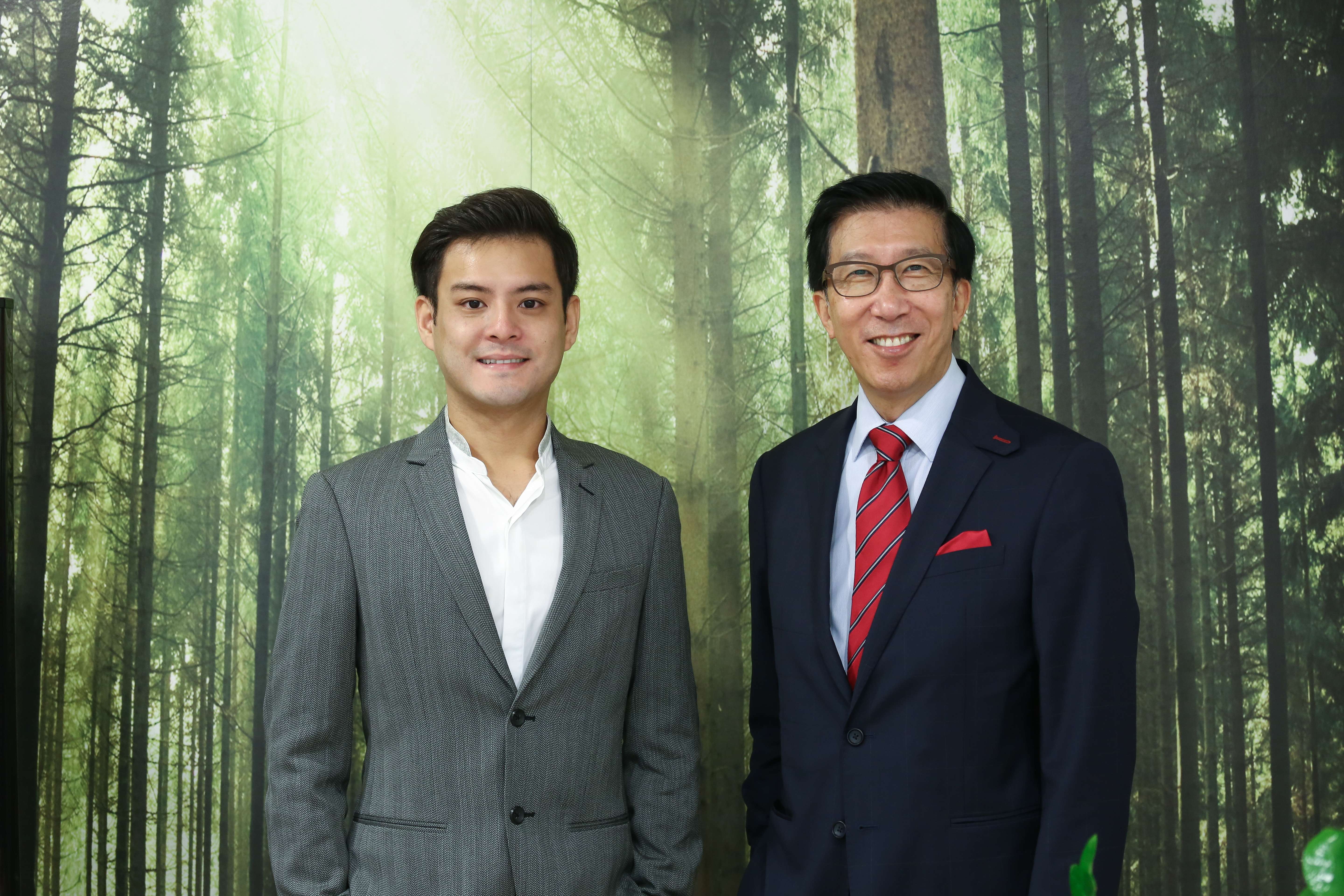 Manager of Luck Tissue Martin Ng and honorary chairman of the Legacy Academy Michael Chan Yu-kwong. Photo: Jonathan Wong