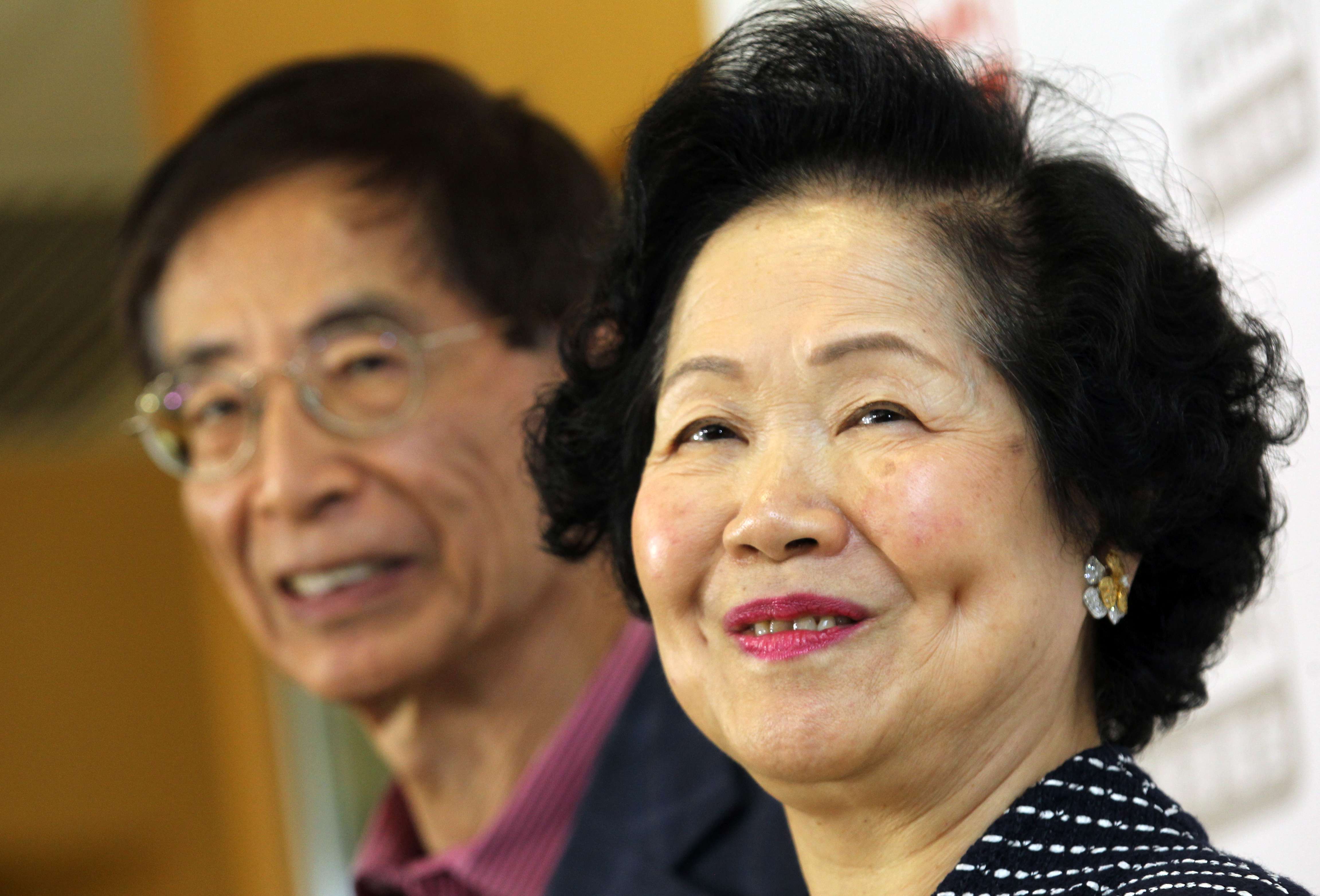 Democratic Party founding chairman Martin Lee Chu-ming (left) and former chief secretary Anson Chan Fong On-sang are left hanging. Photo: Edward Wong