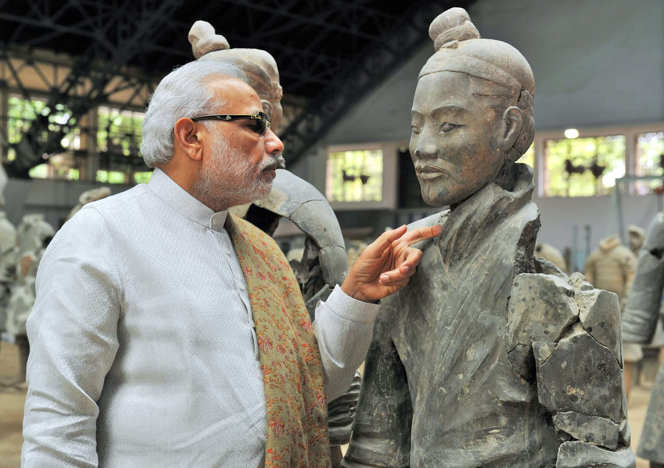 India’s Prime Minister Narendra Modi looking at a terracotta warrior on his China trip. Photo: SCMP Pictures