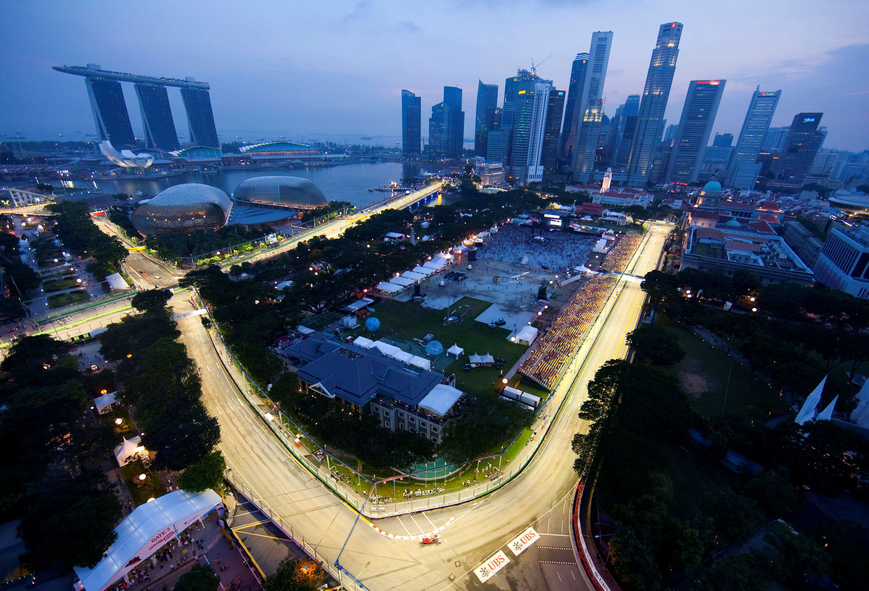 Night racing in Singapore is a key part of the grand prix’s allure. Photo: Reuters