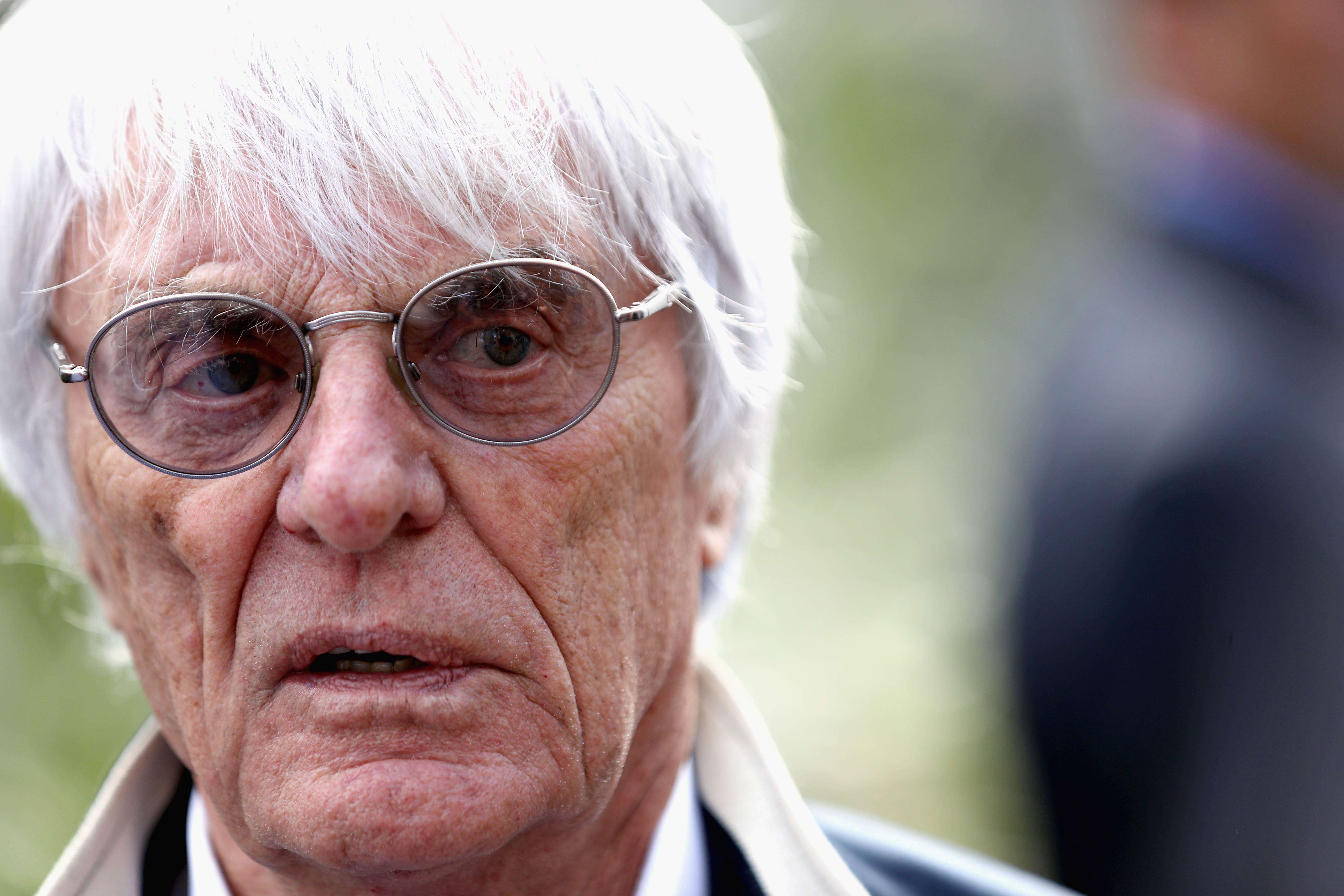 F1 boss Bernie Ecclestone says he wants Singapore to commit to a long term deal to host the Formula One Grand Prix. Photo: AFP