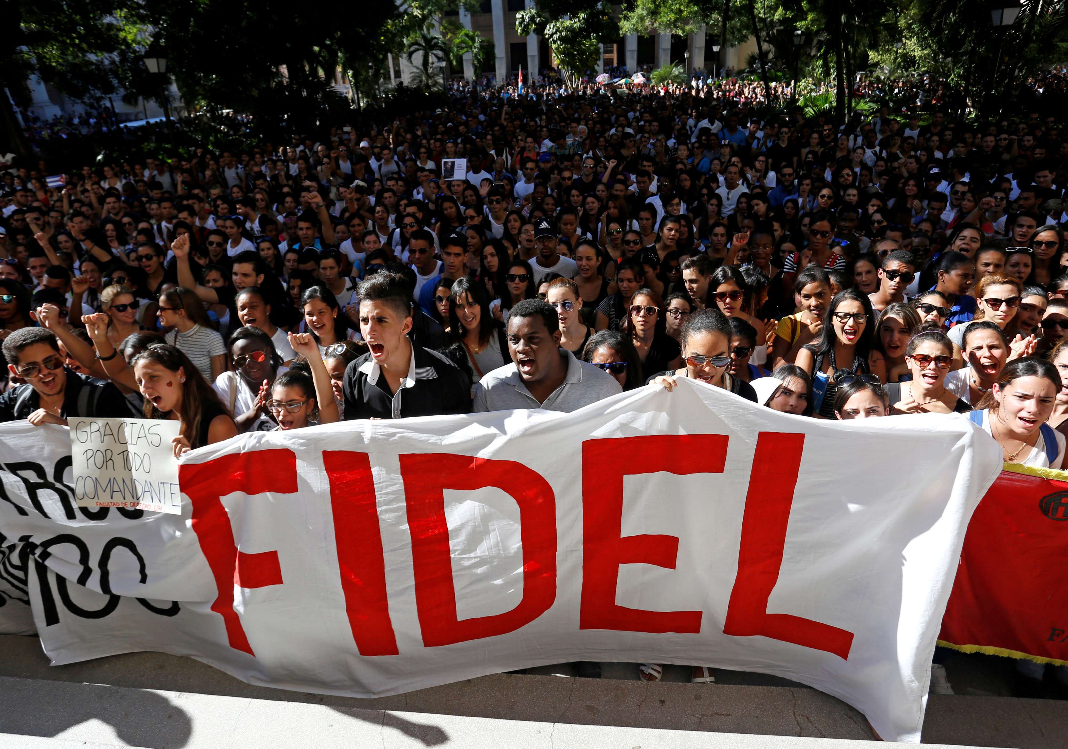Students of Havana University pay tribute to Fidel Castro. Photo: Reuters