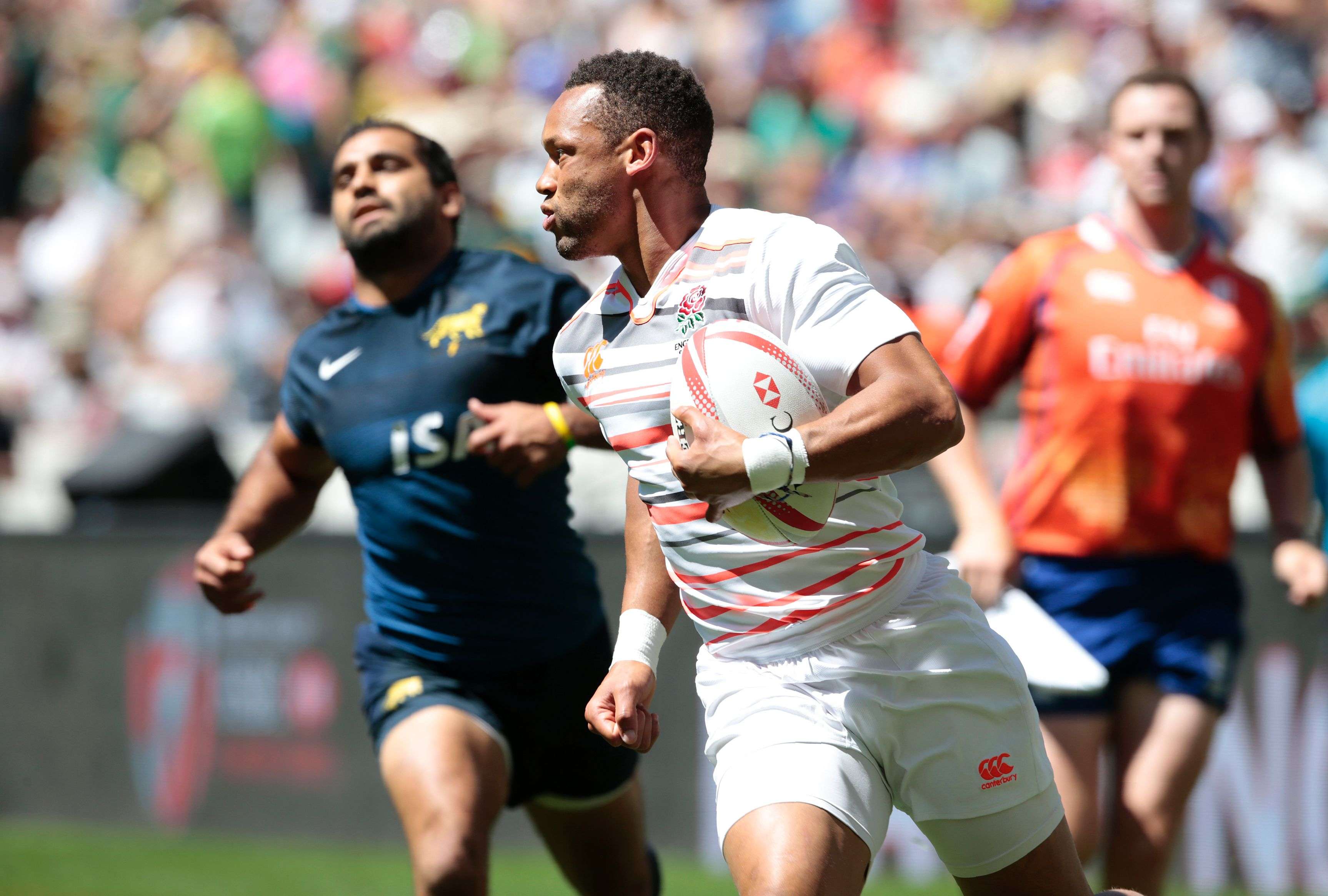 England's Dan Norton scores a try during England’s successful weekend at the Cape Town Sevens. Photos: AFP