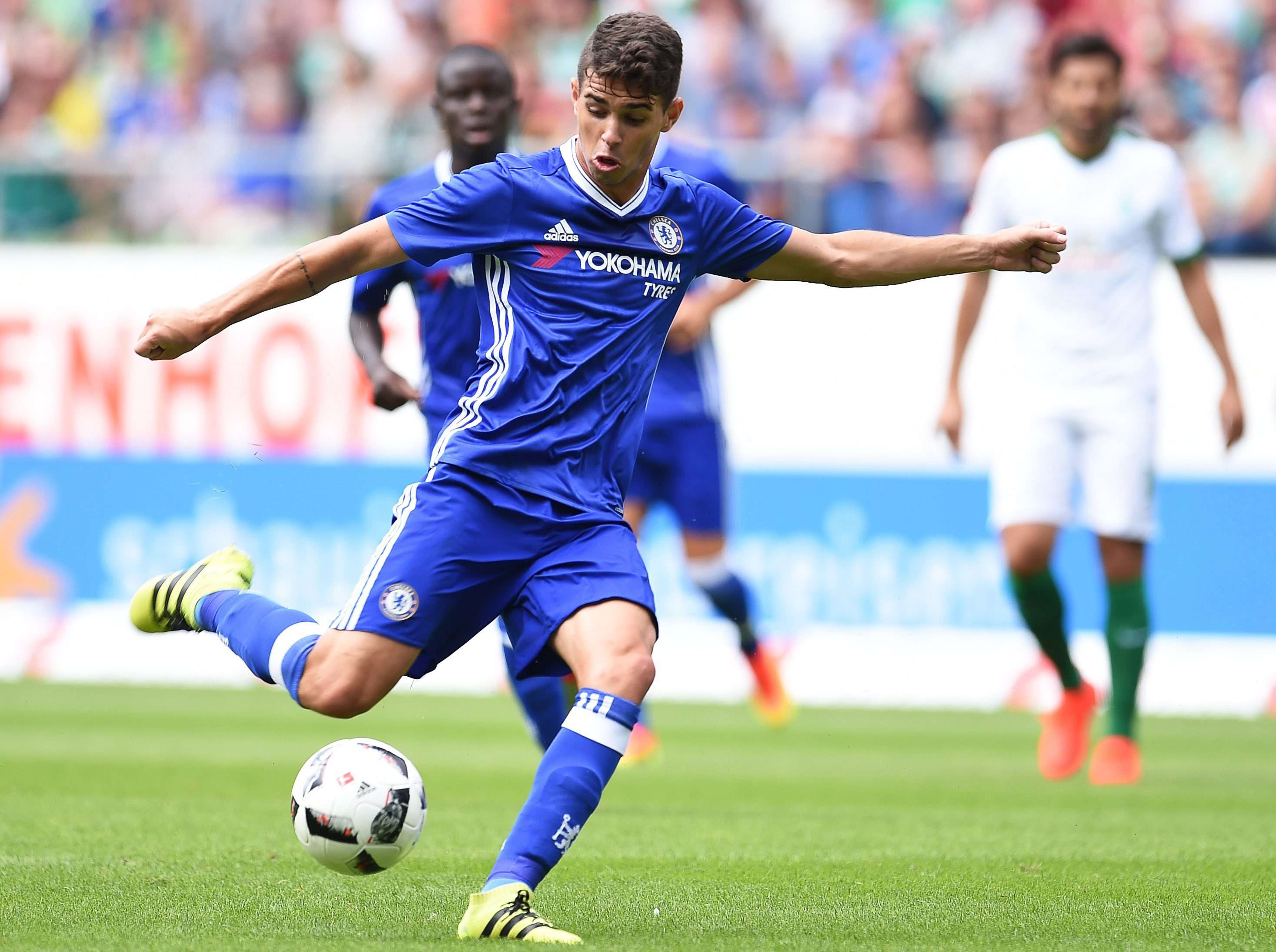 Oscar playing for Chelsea in August 2016. Photo: EPA