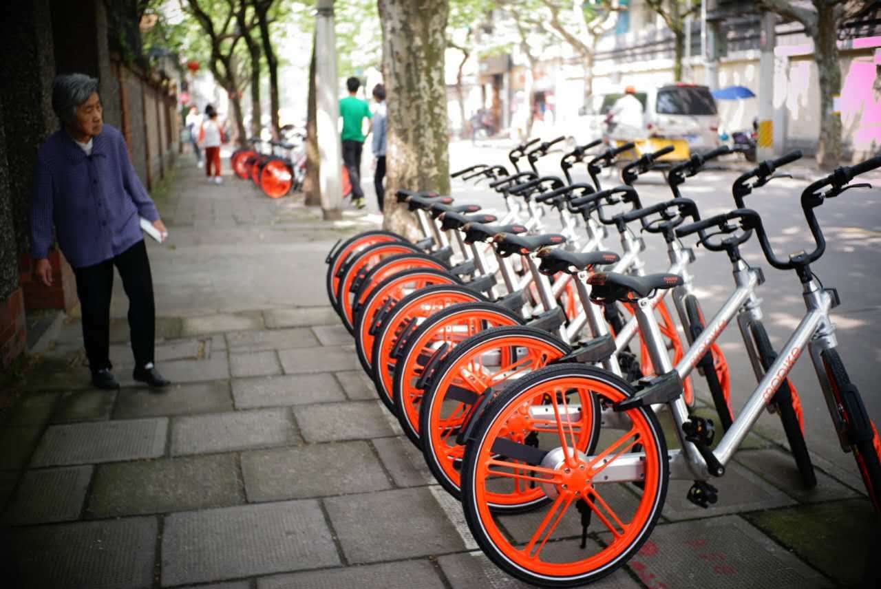 Mobikes await their hirers in Beijing.