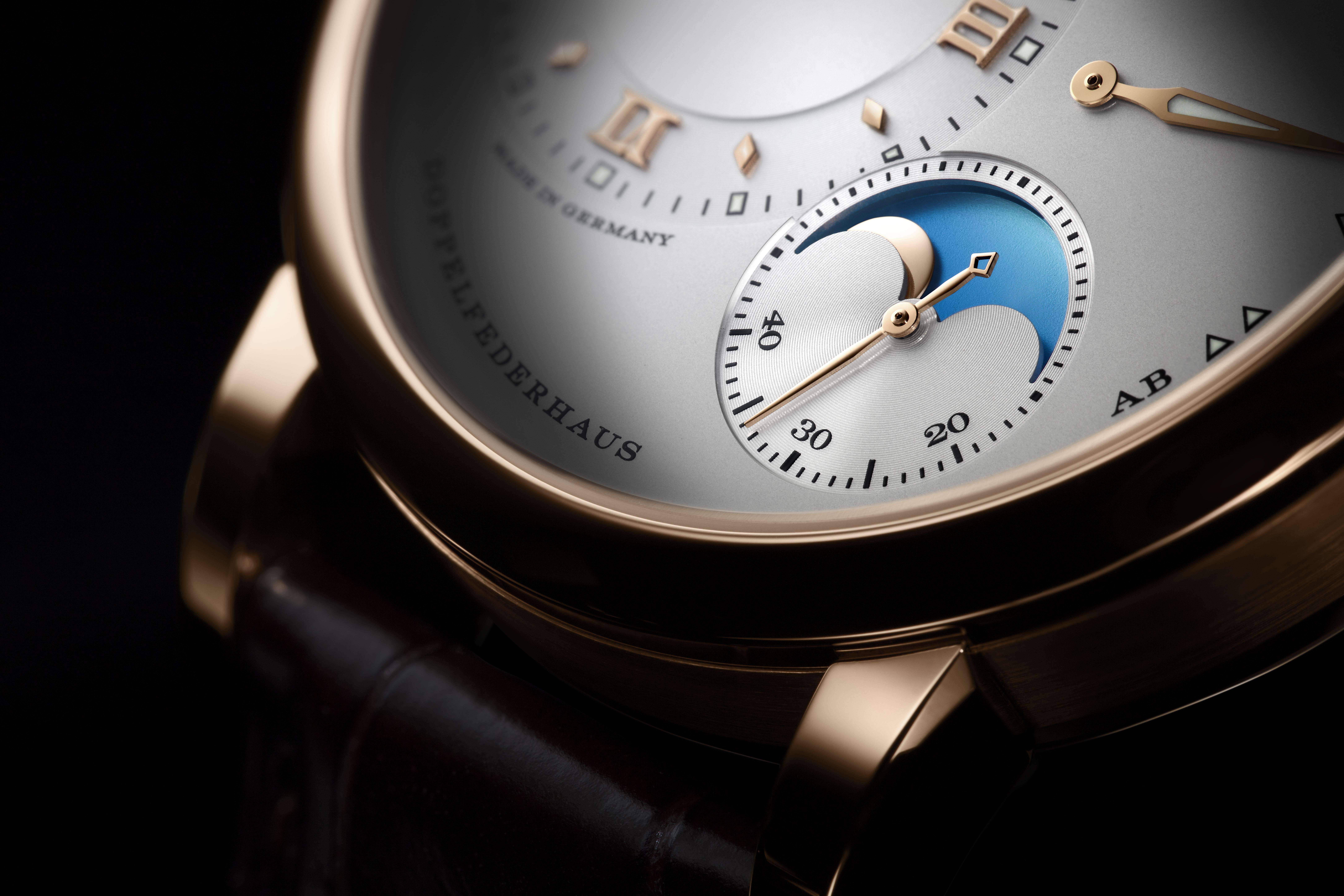 The moonphase display is supported by 70 parts.