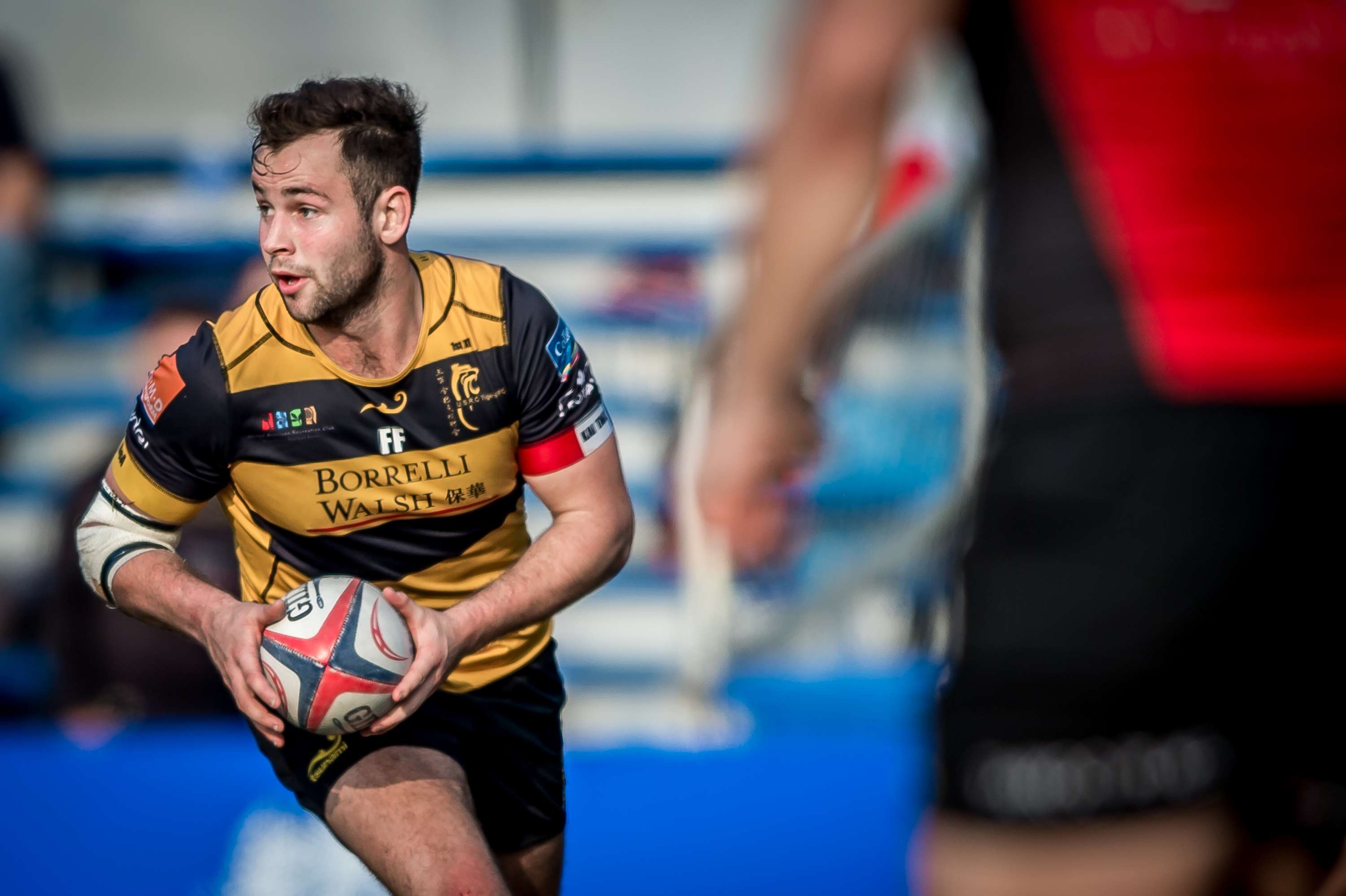 Tigers fly half Robbie Keith looks upfield in his side’s draw with Valley in the Hong Kong Premiership. Photos: HKRU