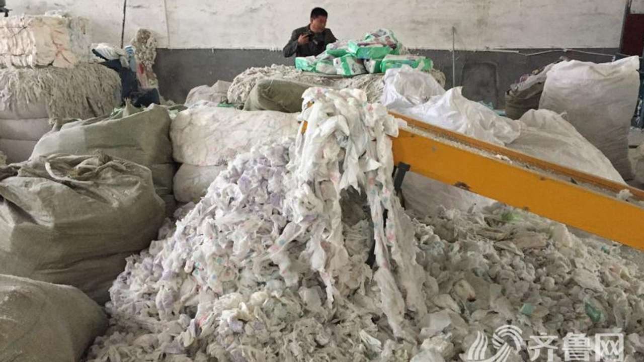 Chinese factory made adult diapers recycled from used ones South