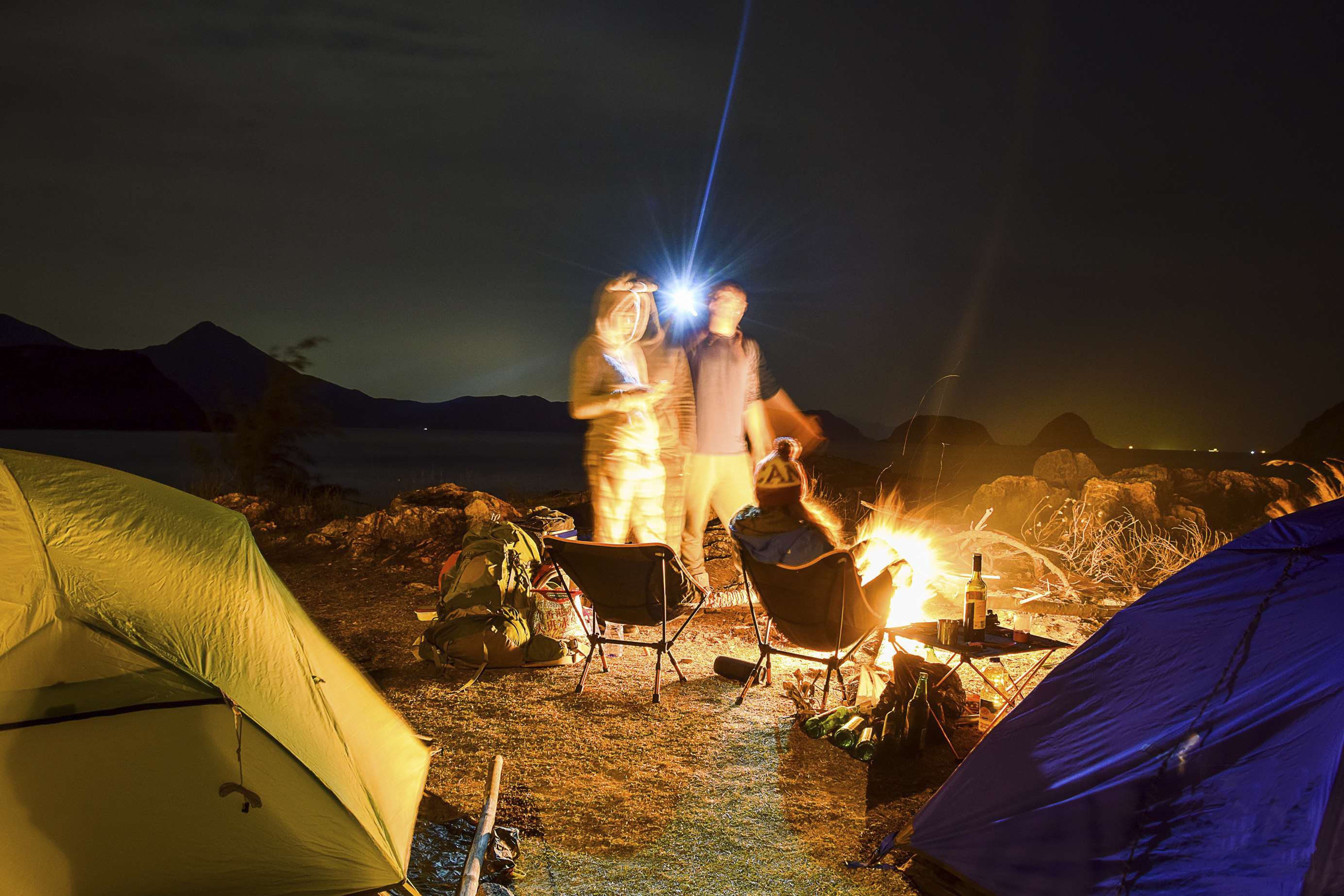 A roaring campfire in Tung Wan. Photo: Lee Van Katwyk