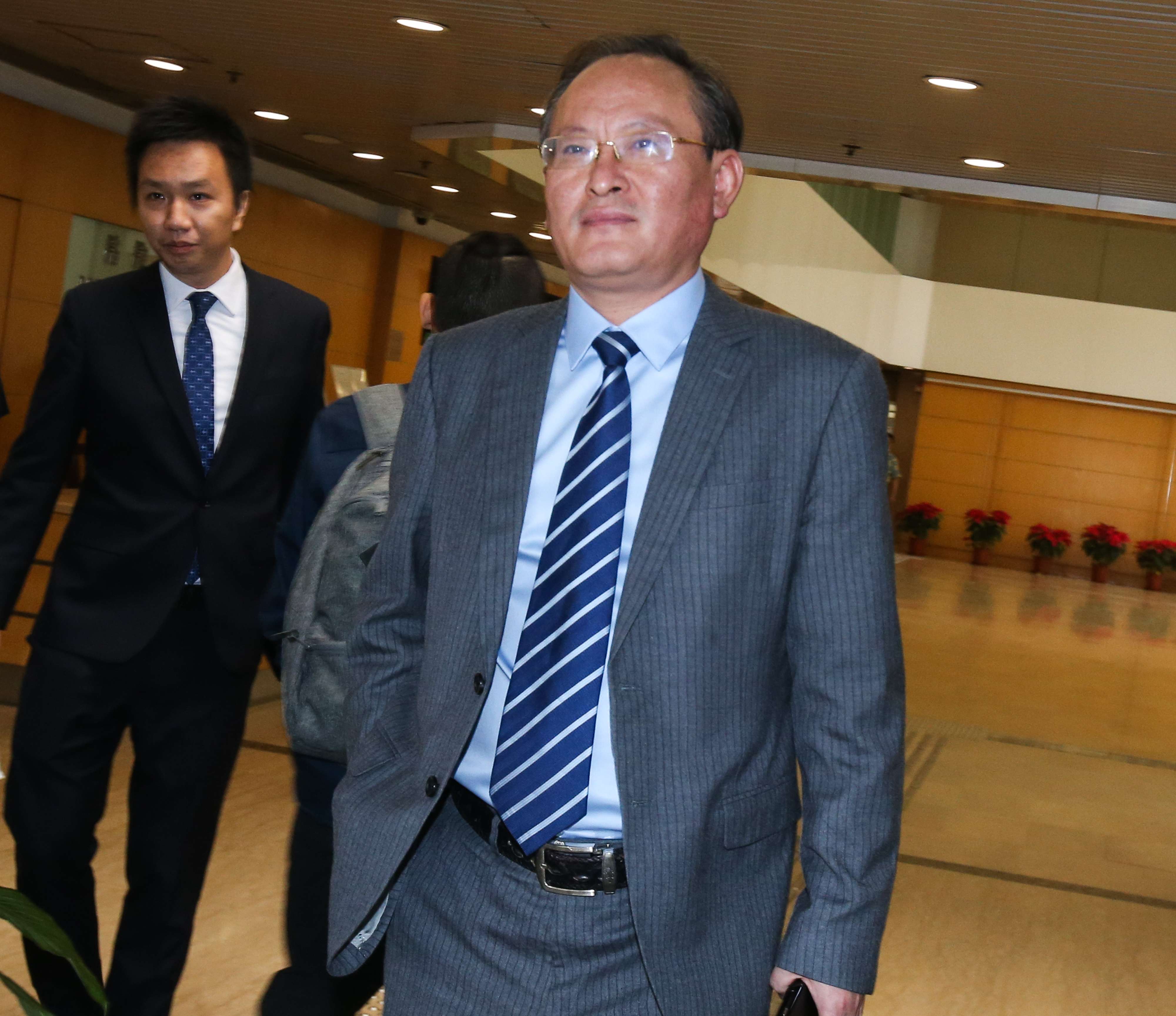 Si Rongbin pleaded not guilty to 44 summonses over his role in ATV’s failure to pay staff wages and termination payments worth a total of HK$730,000 within the legal seven-day limit. Photo: David Wong