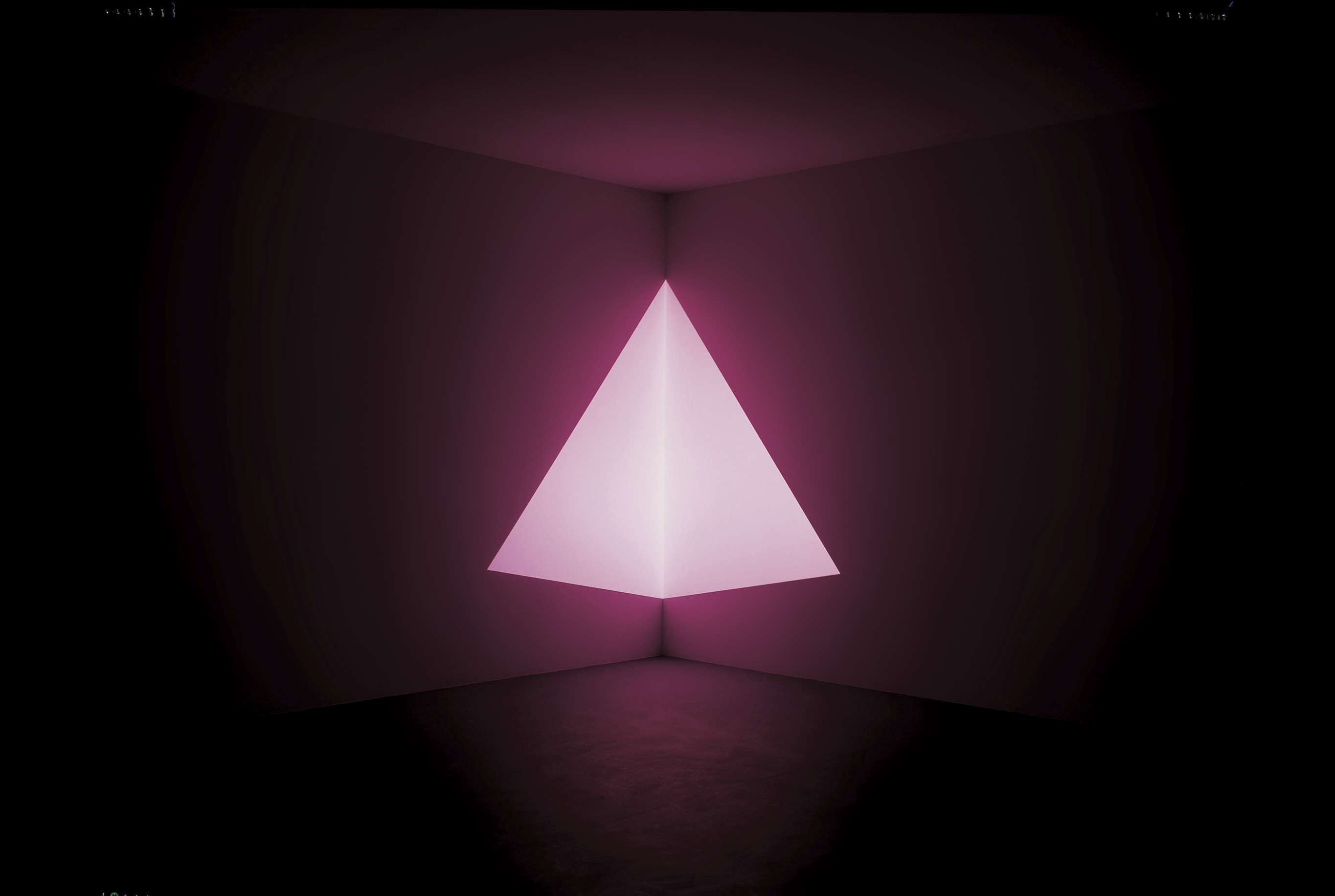 Reflection Holograms uses hologram technology to create three-dimensional shapes.