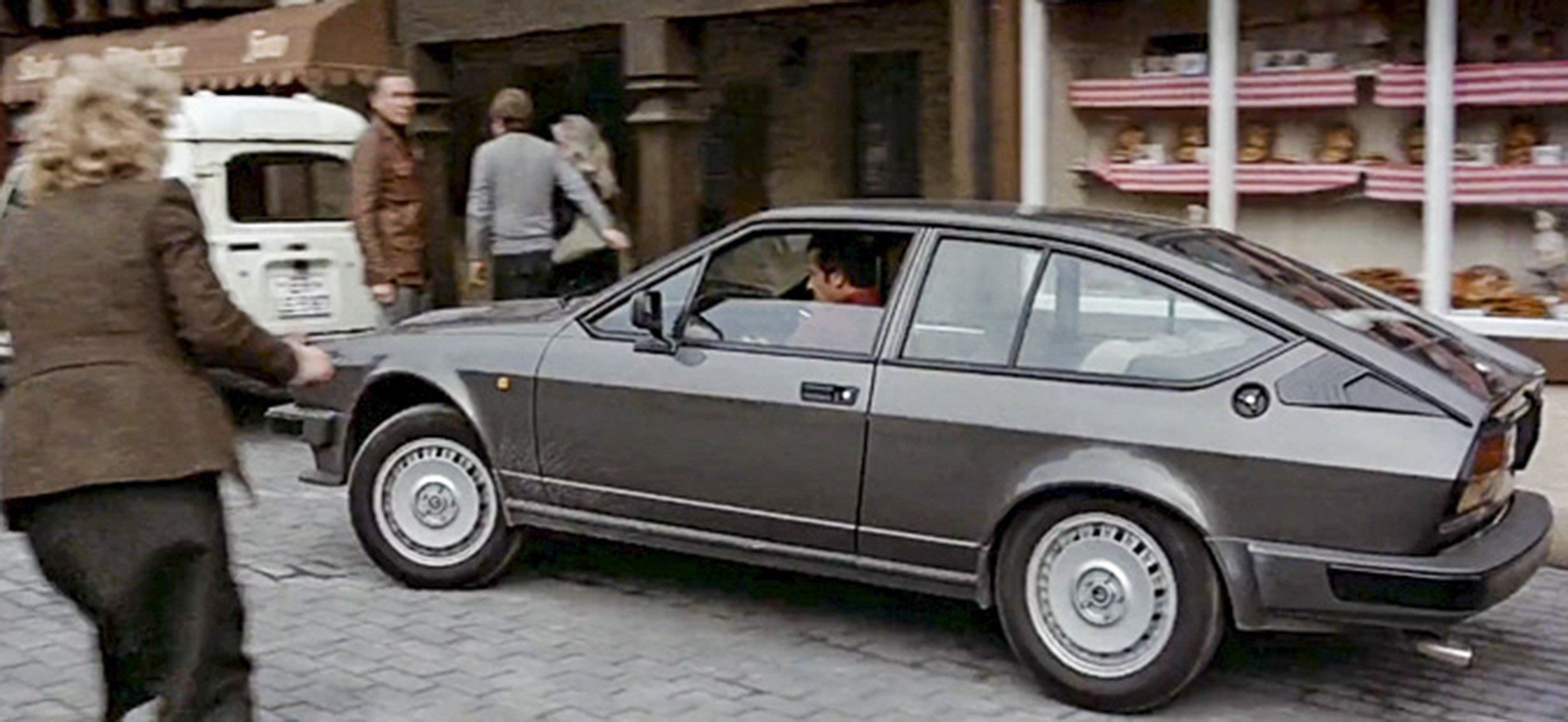 In Octopussy Moore drove an Alfa Romeo GTV6, designed by Giorgetto Giugiaro, who also drew up the Lotus Esprit. Petrolicious.com describes the GTV6 as “pornography for engineers”. Photo: Youtube