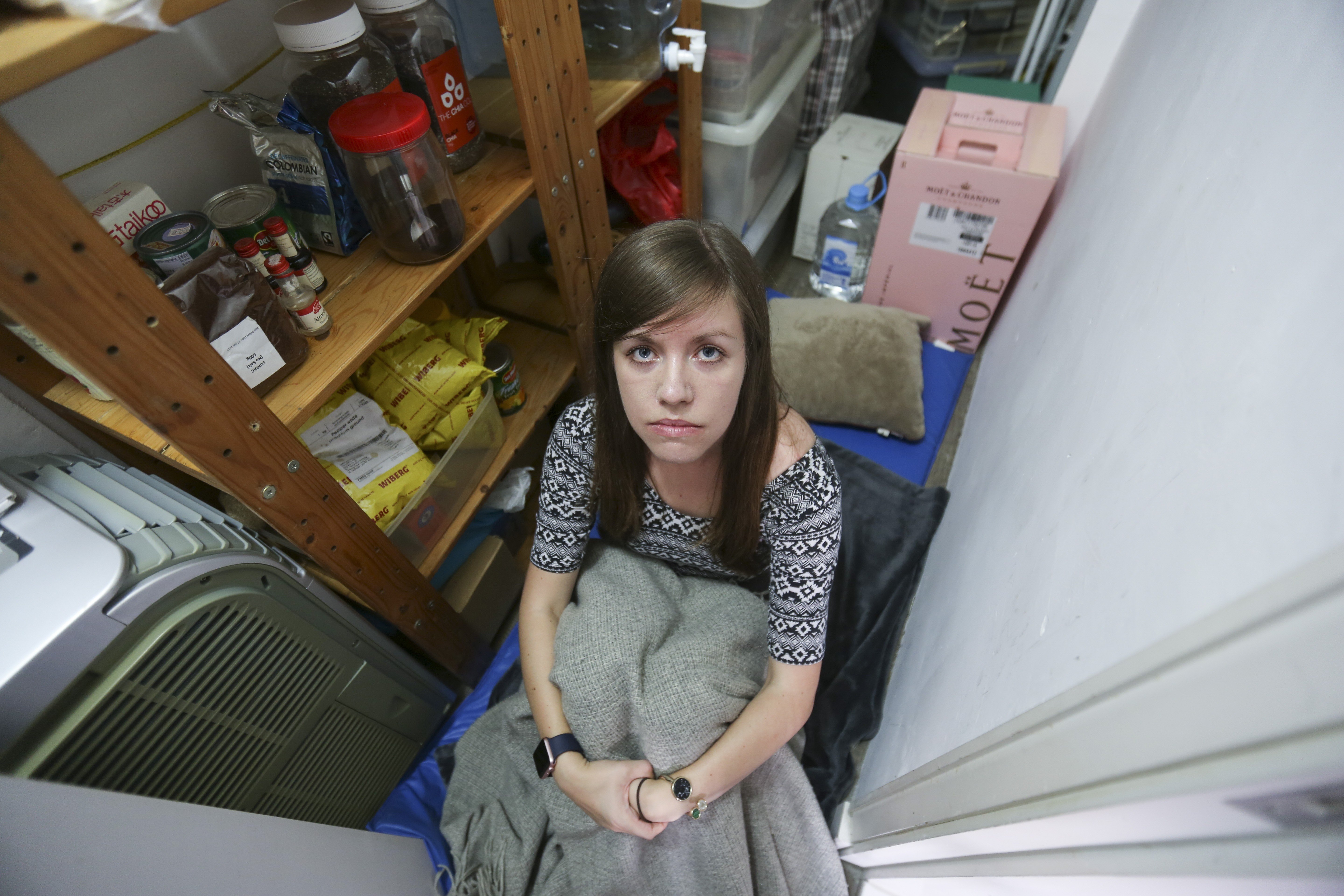 As an experiment, reporter Rachel Blundy spends a night in cramped quarters like many domestic helpers do. Photo: Xiaomei Chen