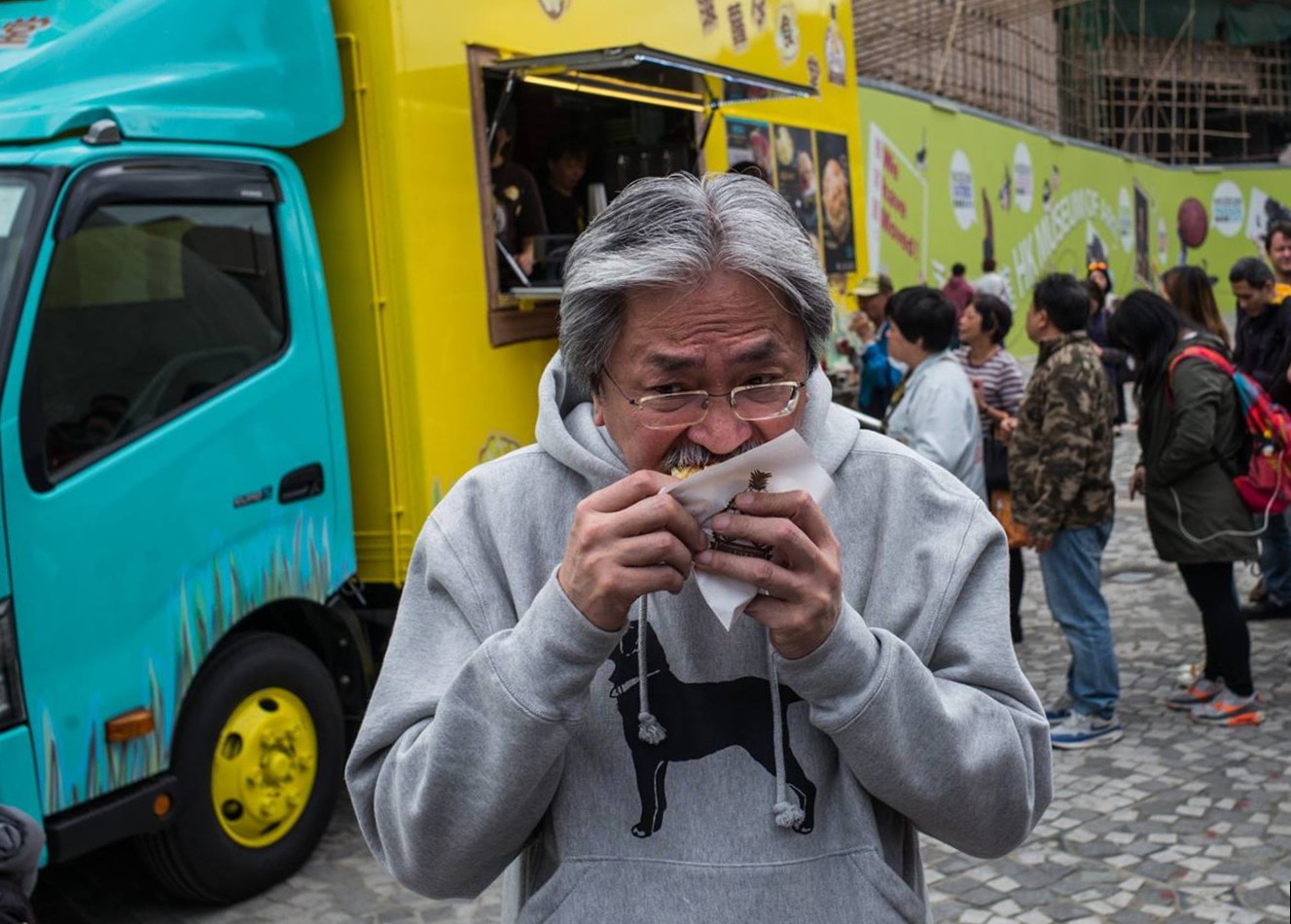 John Tsang, who as financial secretary proposed the idea in his 2015 budget, visits a food truck at Tsim Sha Tsui while campaigning for the Hong Kong chief executive election, on February 4. Photo: Facebook