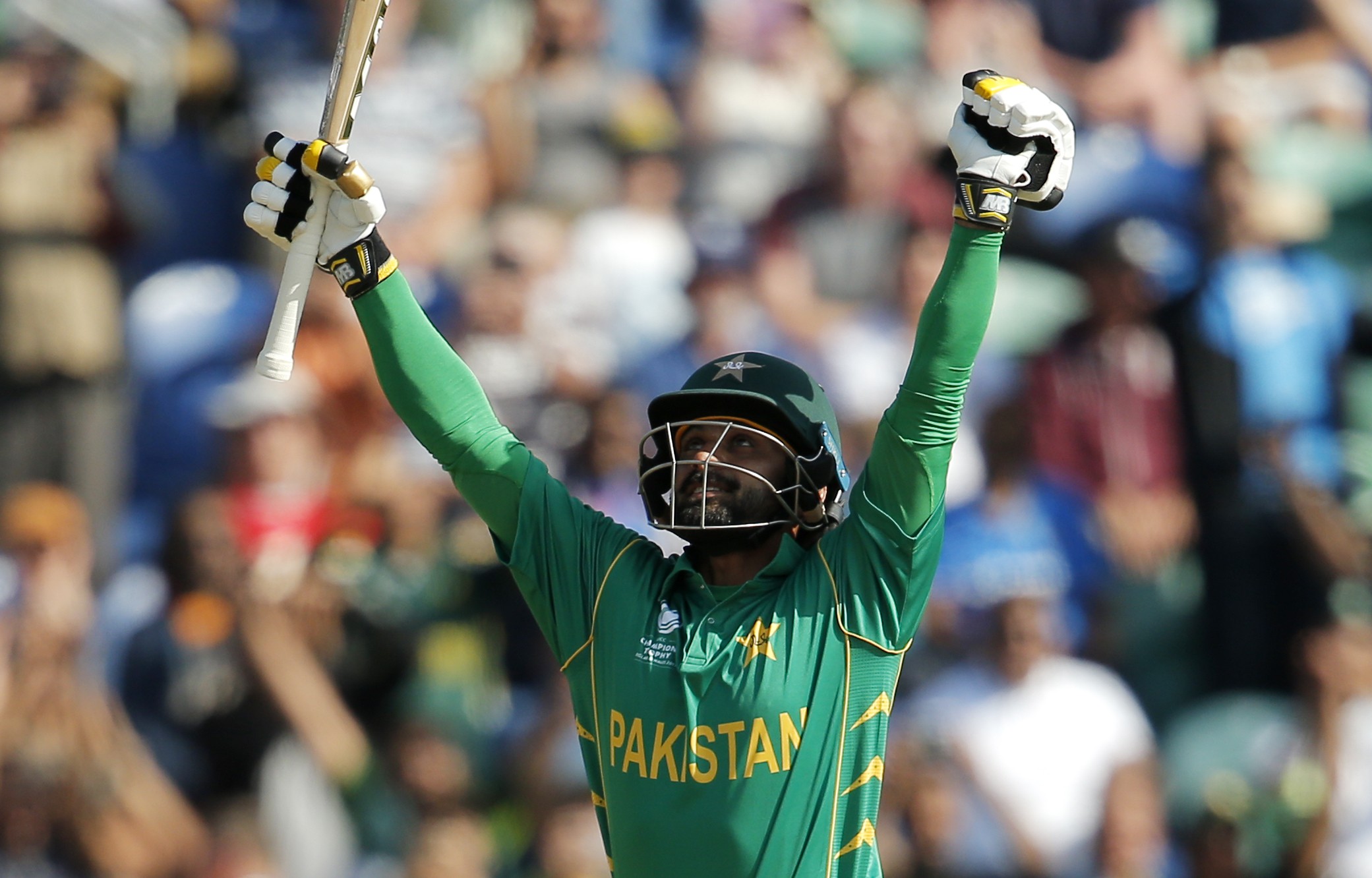 Pakistan's Mohammad Hafeez celebrates after winning the match against England in the semi-finals of the Champions Trophy tournament. Photo: Reuters